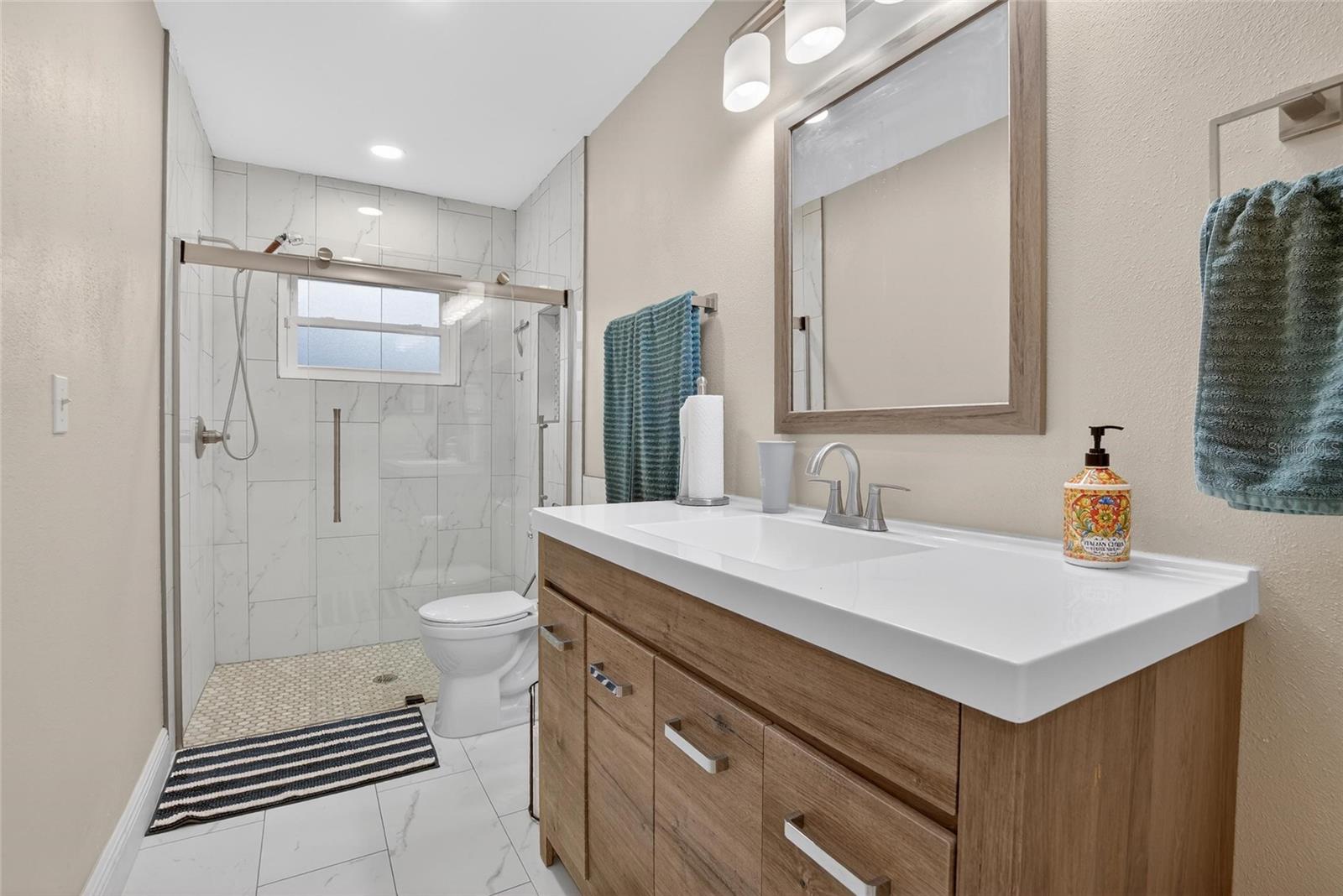 Image 37 of 99 For 133 Barrington Drive