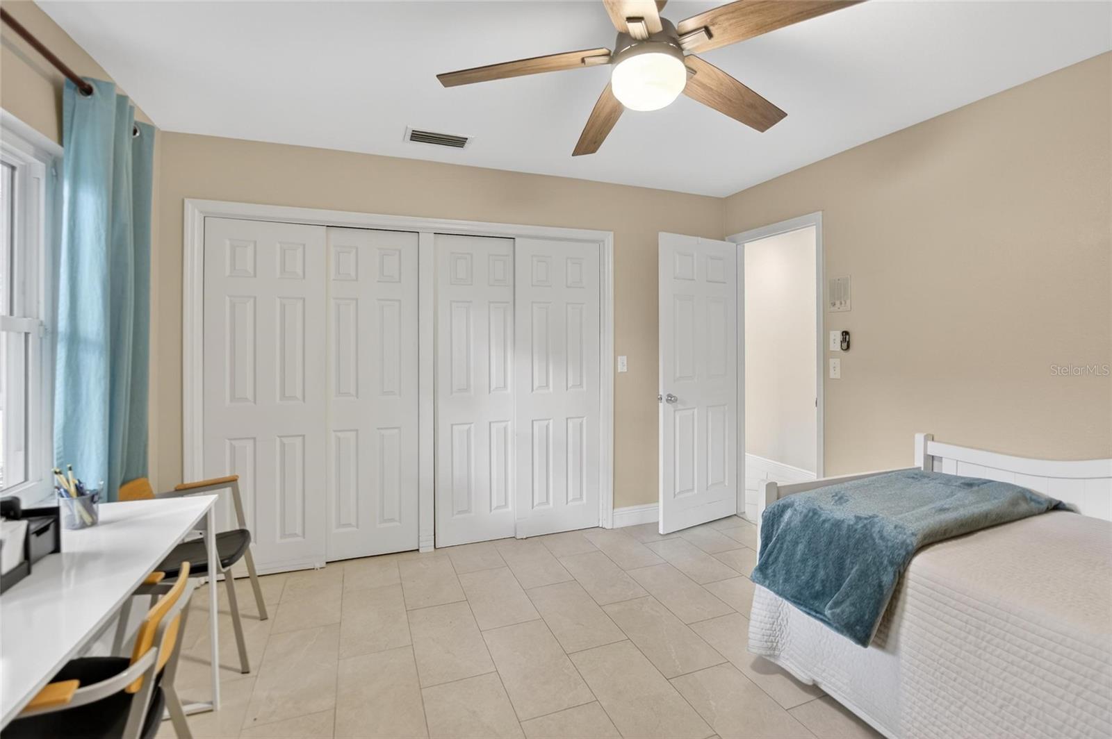 Image 39 of 99 For 133 Barrington Drive