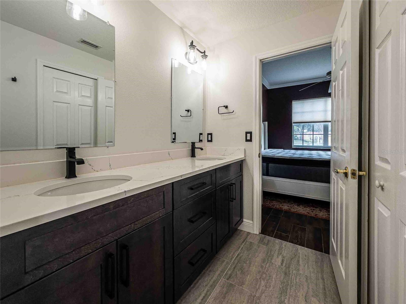 Image 14 of 32 For 21032 Picasso Court 106