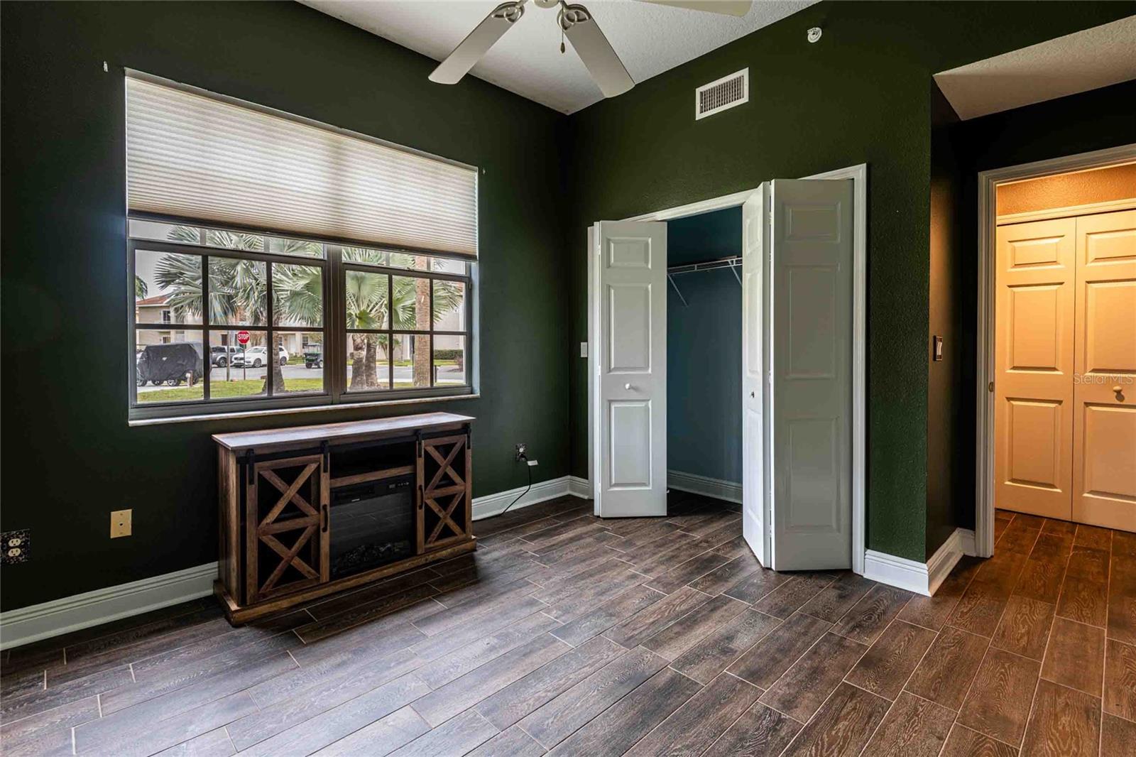 Image 18 of 32 For 21032 Picasso Court 106