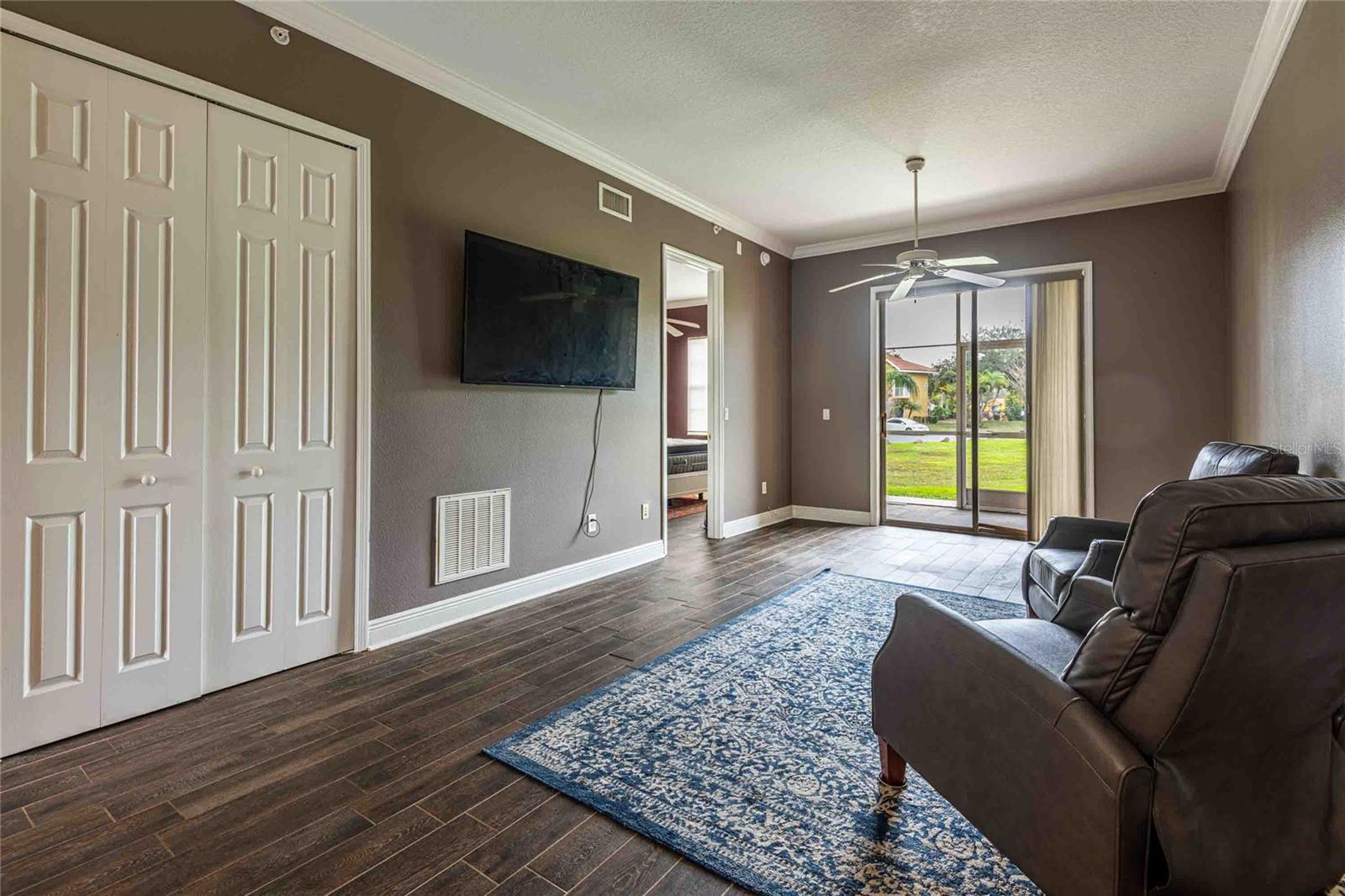 Image 9 of 32 For 21032 Picasso Court 106