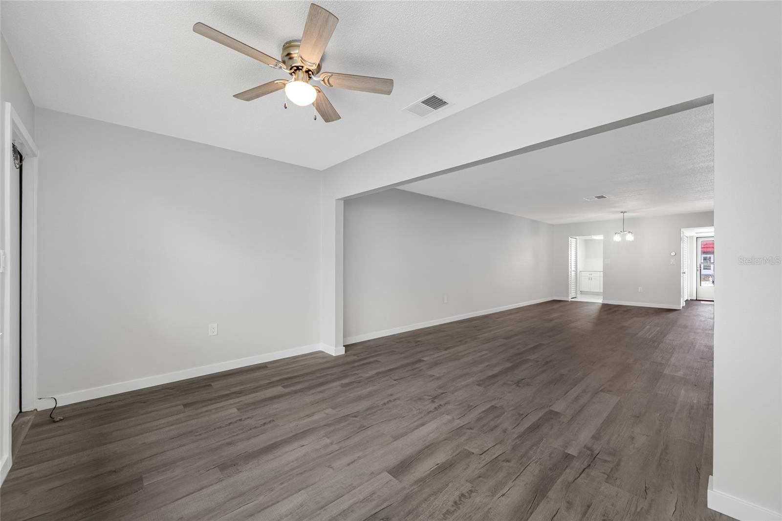 Image 13 of 35 For 5860 38th Avenue N 34