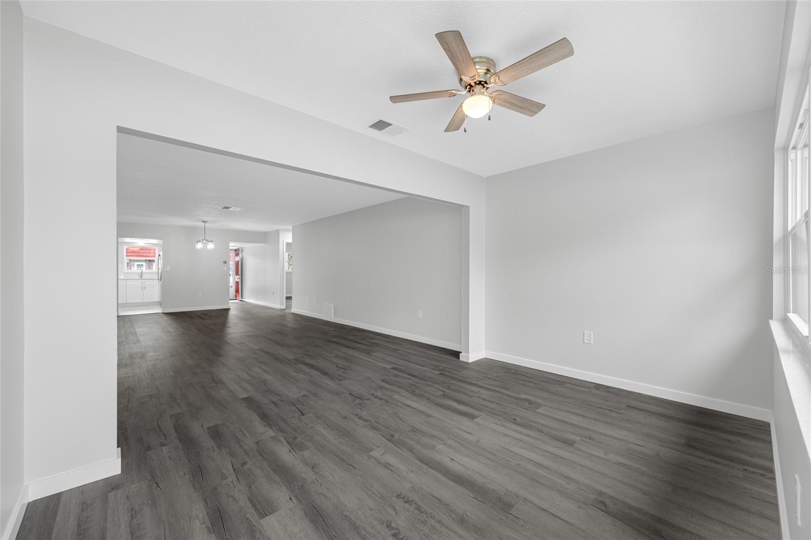 Image 14 of 35 For 5860 38th Avenue N 34