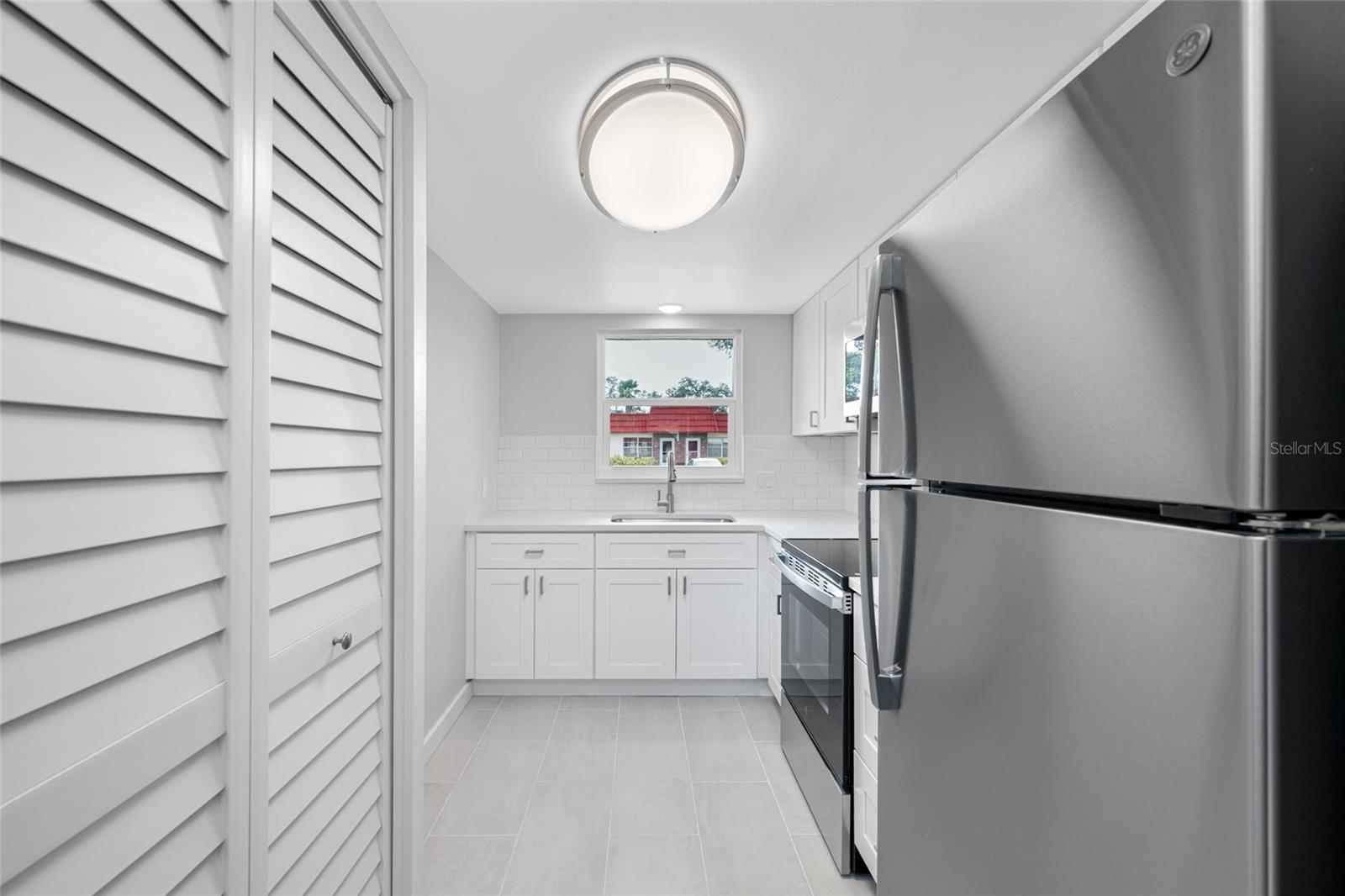 Image 17 of 35 For 5860 38th Avenue N 34