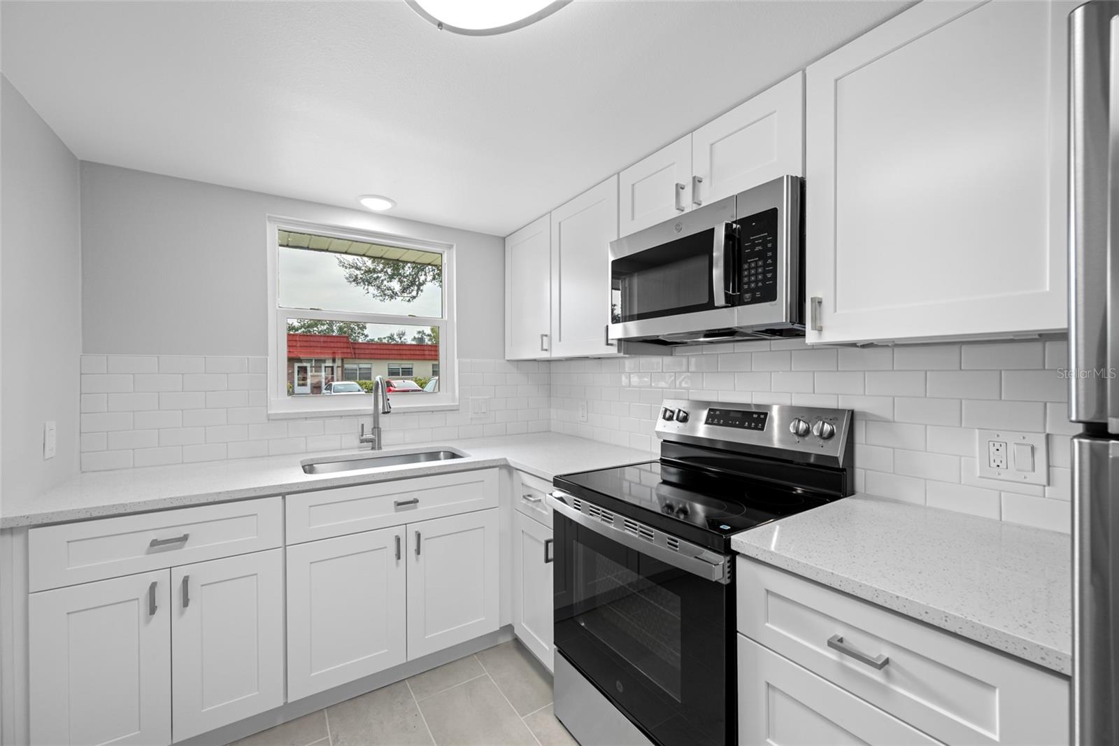 Image 19 of 35 For 5860 38th Avenue N 34