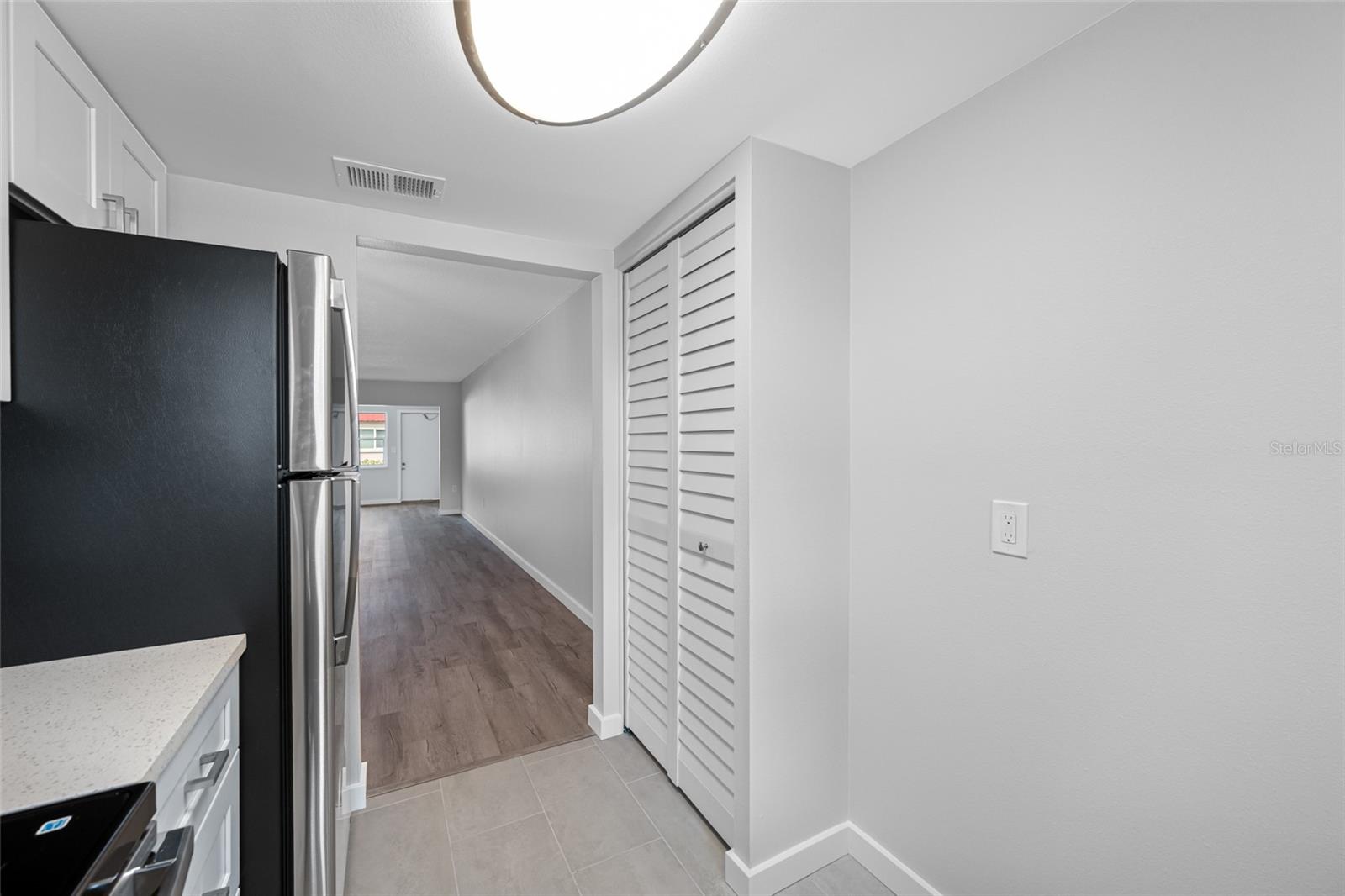 Image 21 of 35 For 5860 38th Avenue N 34