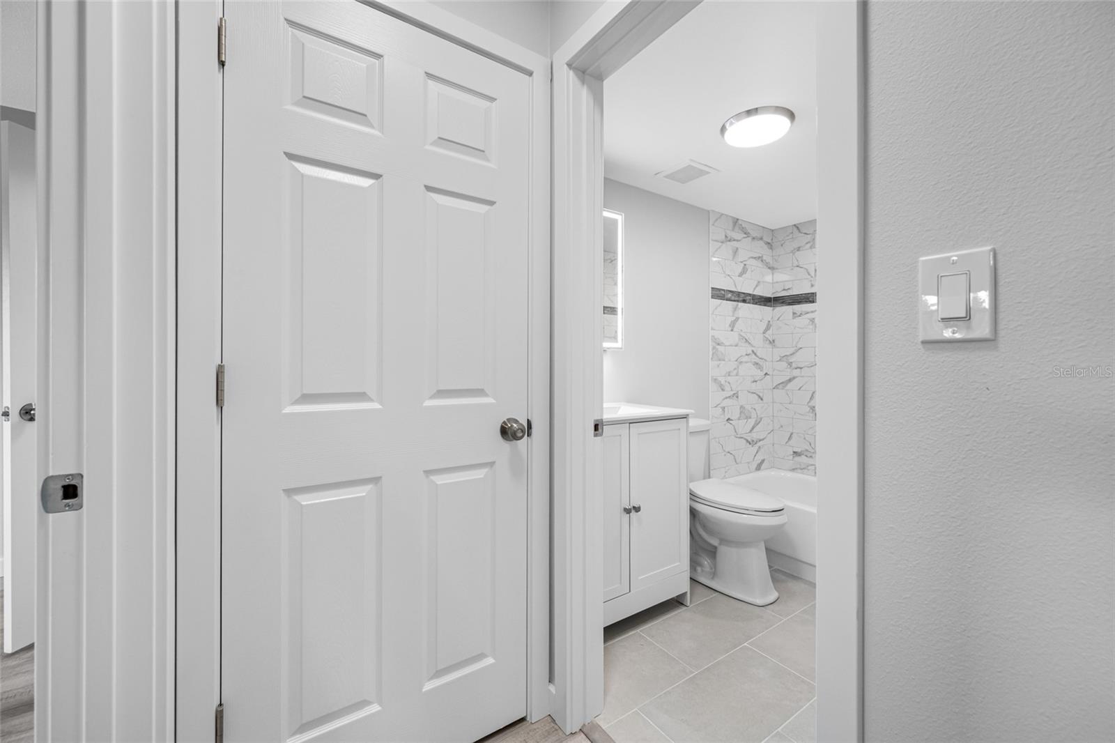 Image 22 of 35 For 5860 38th Avenue N 34