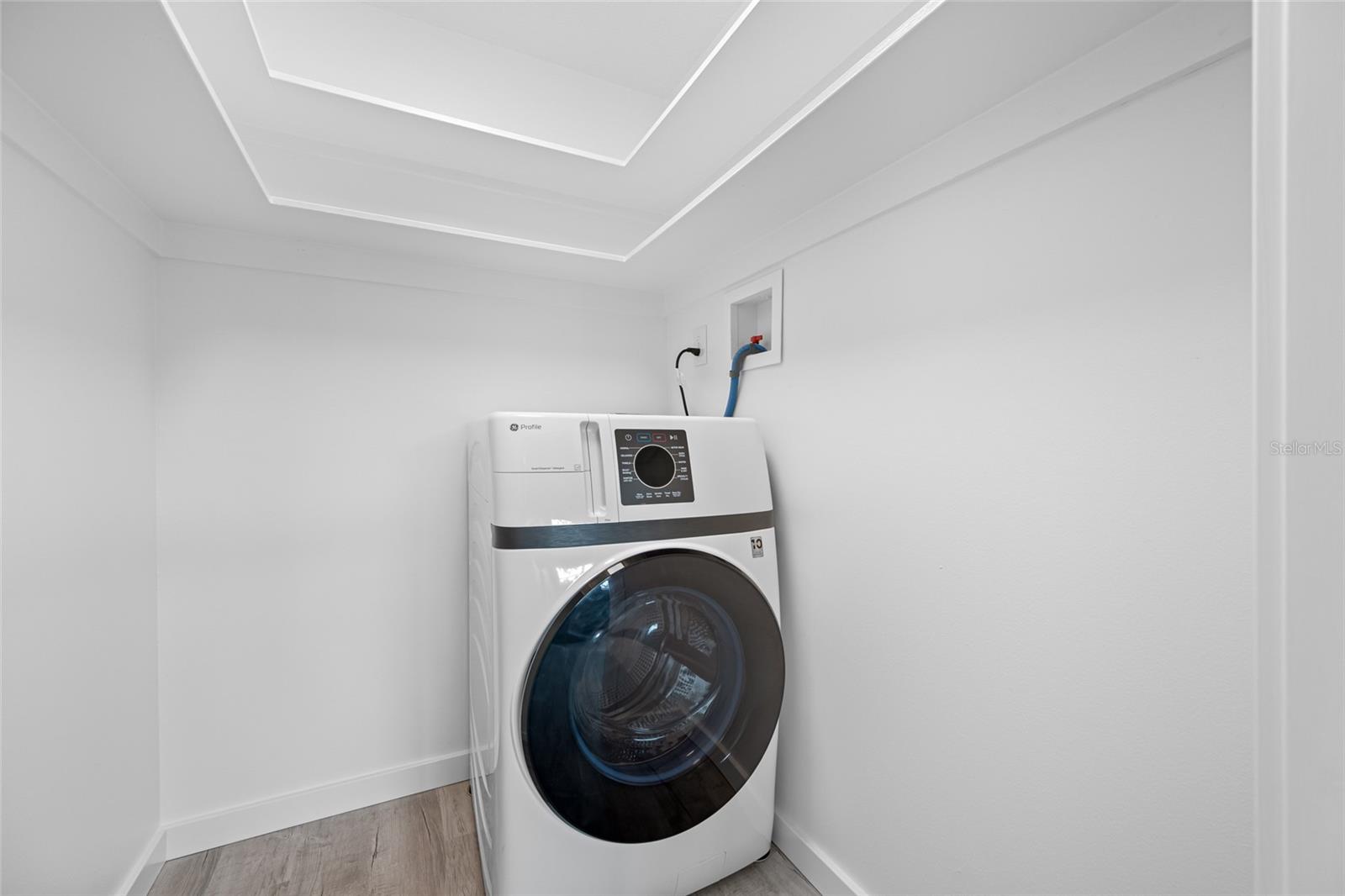 Image 30 of 35 For 5860 38th Avenue N 34