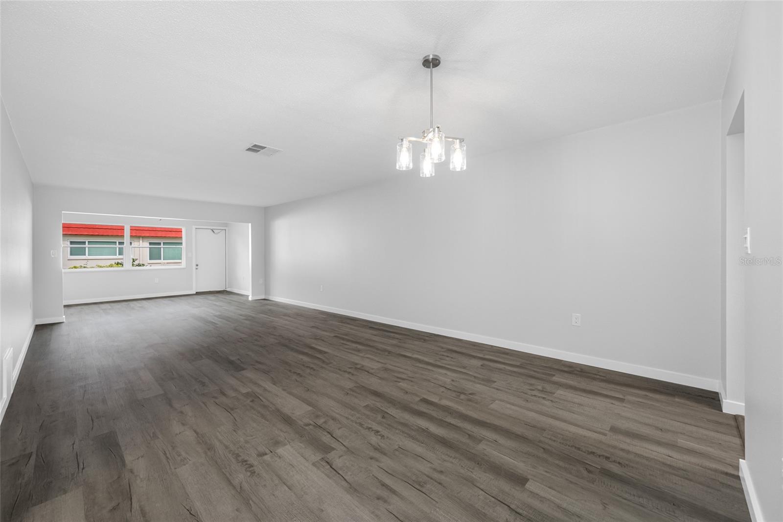 Image 7 of 35 For 5860 38th Avenue N 34