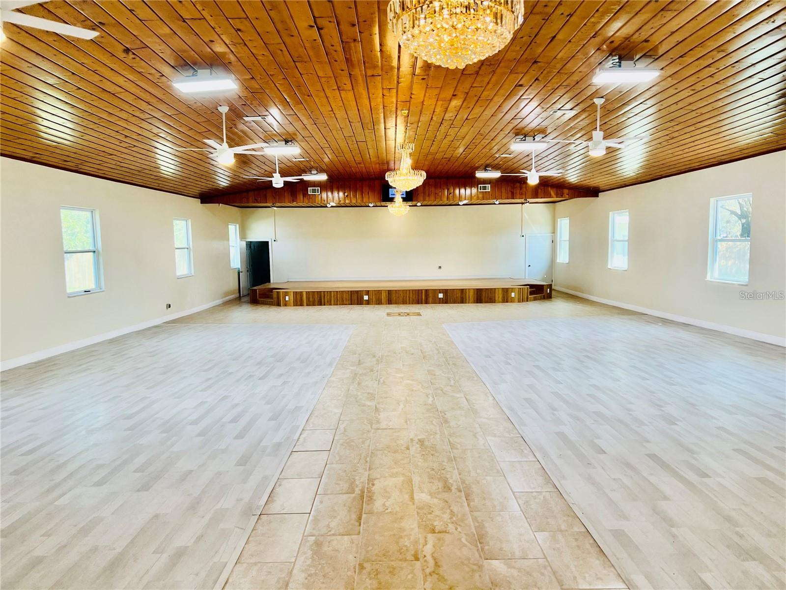 Image 13 of 39 For 8152 Cherokee Avenue