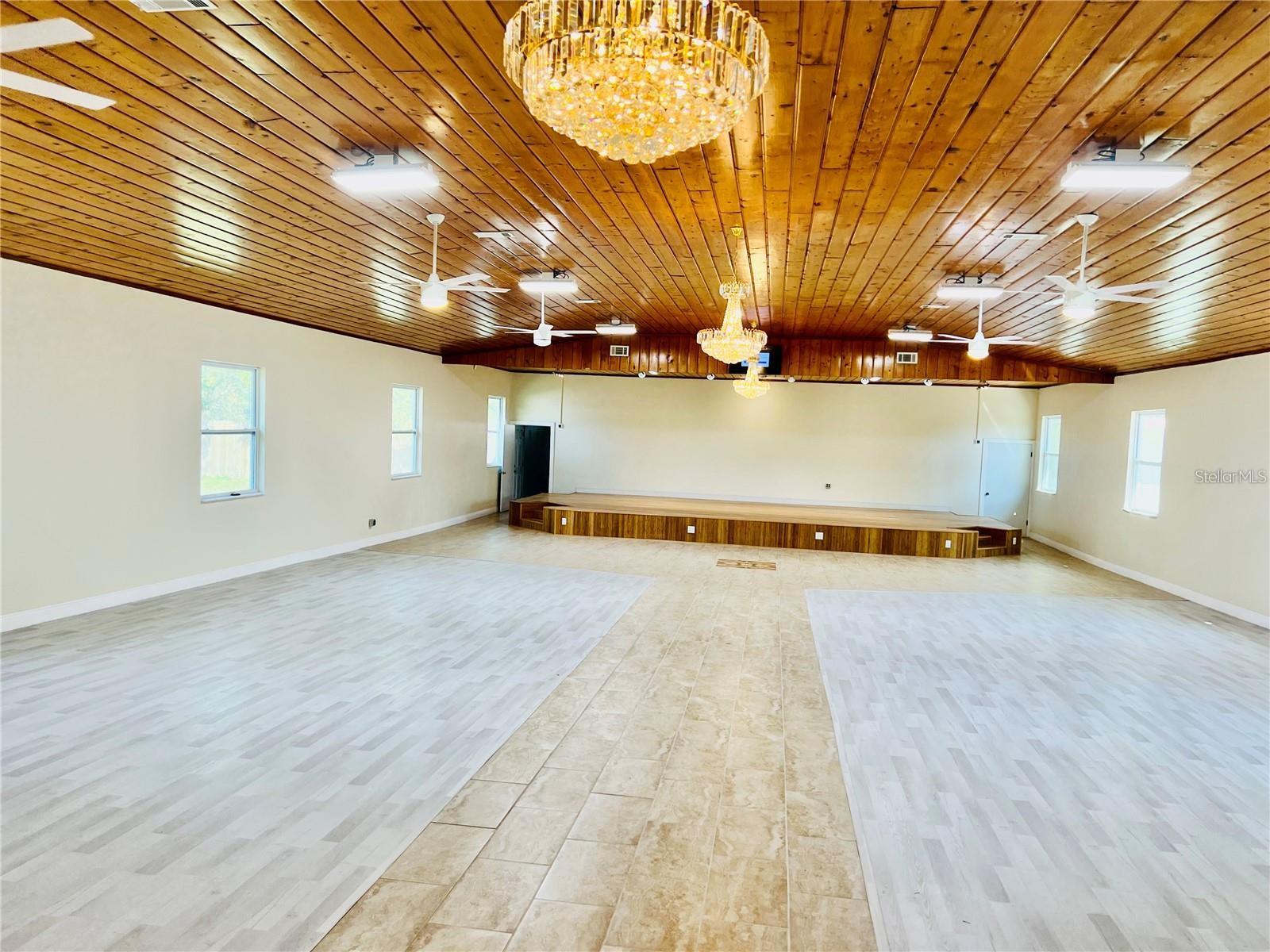 Image 14 of 39 For 8152 Cherokee Avenue