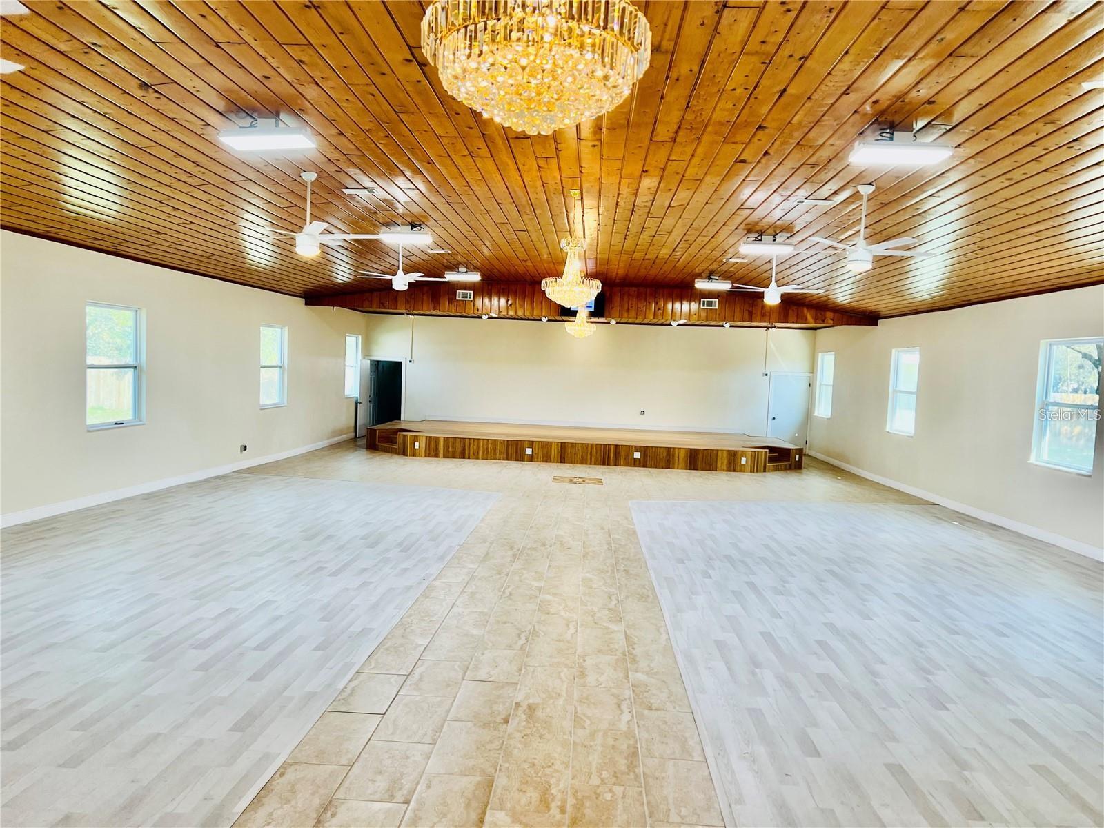 Image 15 of 39 For 8152 Cherokee Avenue