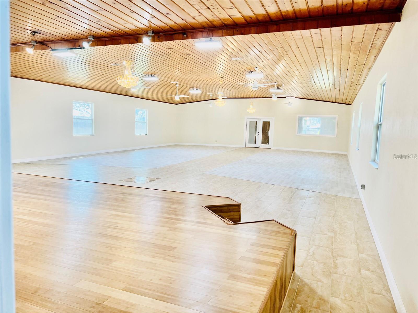 Image 19 of 39 For 8152 Cherokee Avenue