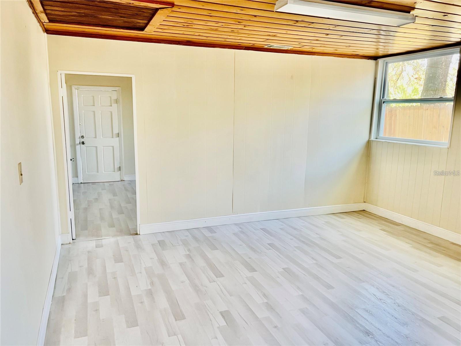 Image 25 of 39 For 8152 Cherokee Avenue