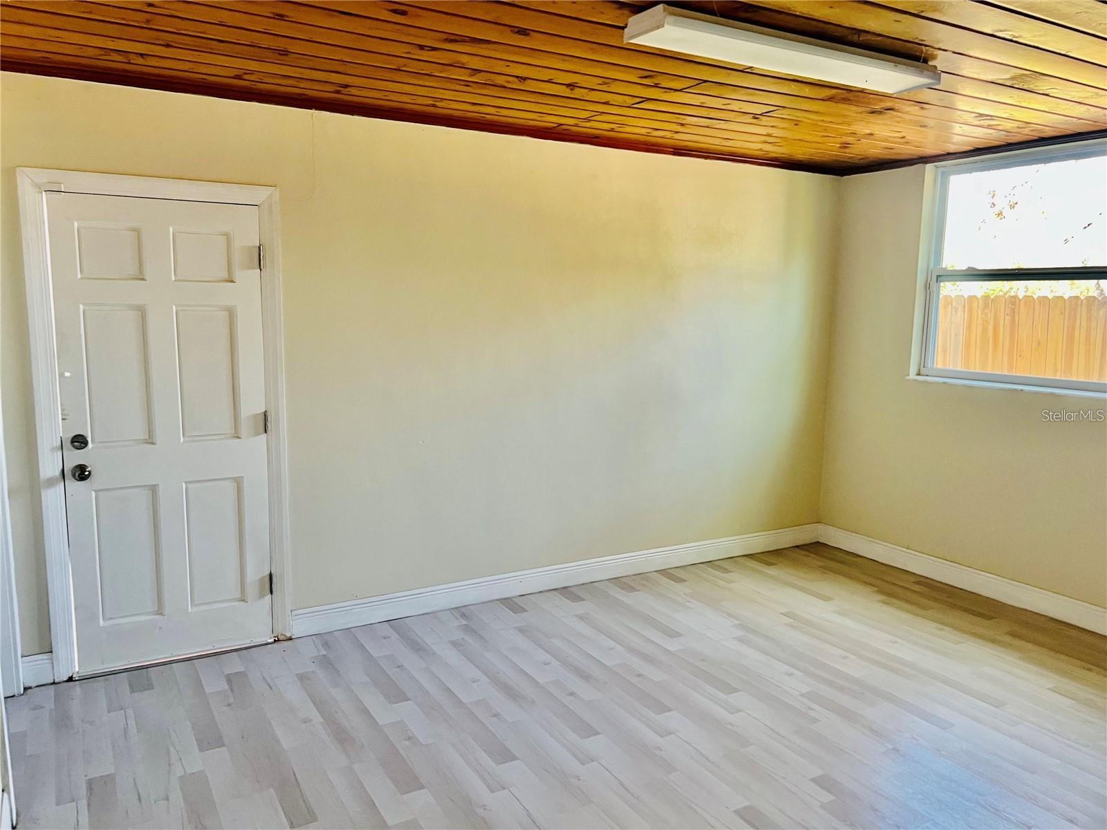 Image 27 of 39 For 8152 Cherokee Avenue