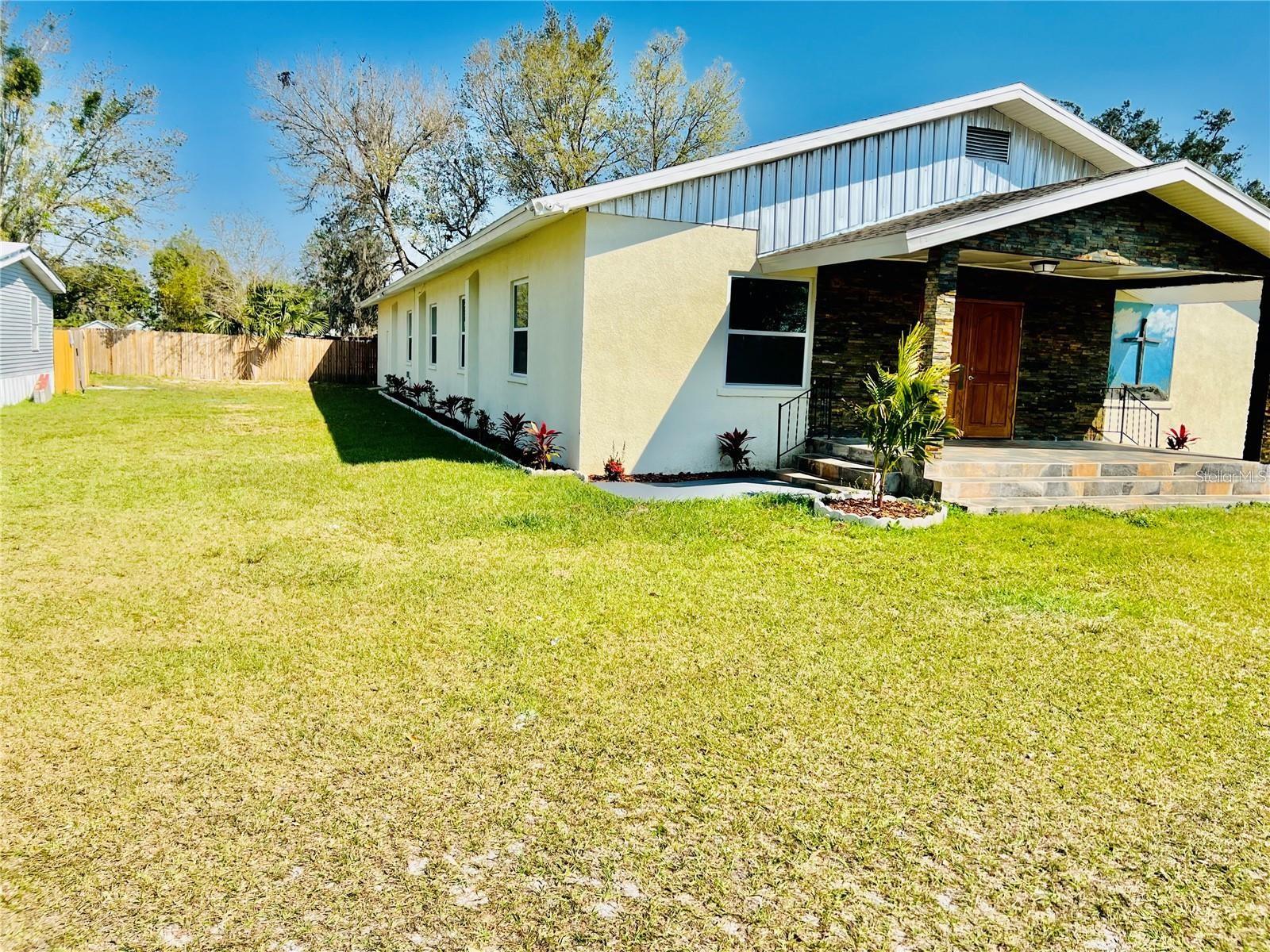 Image 5 of 39 For 8152 Cherokee Avenue