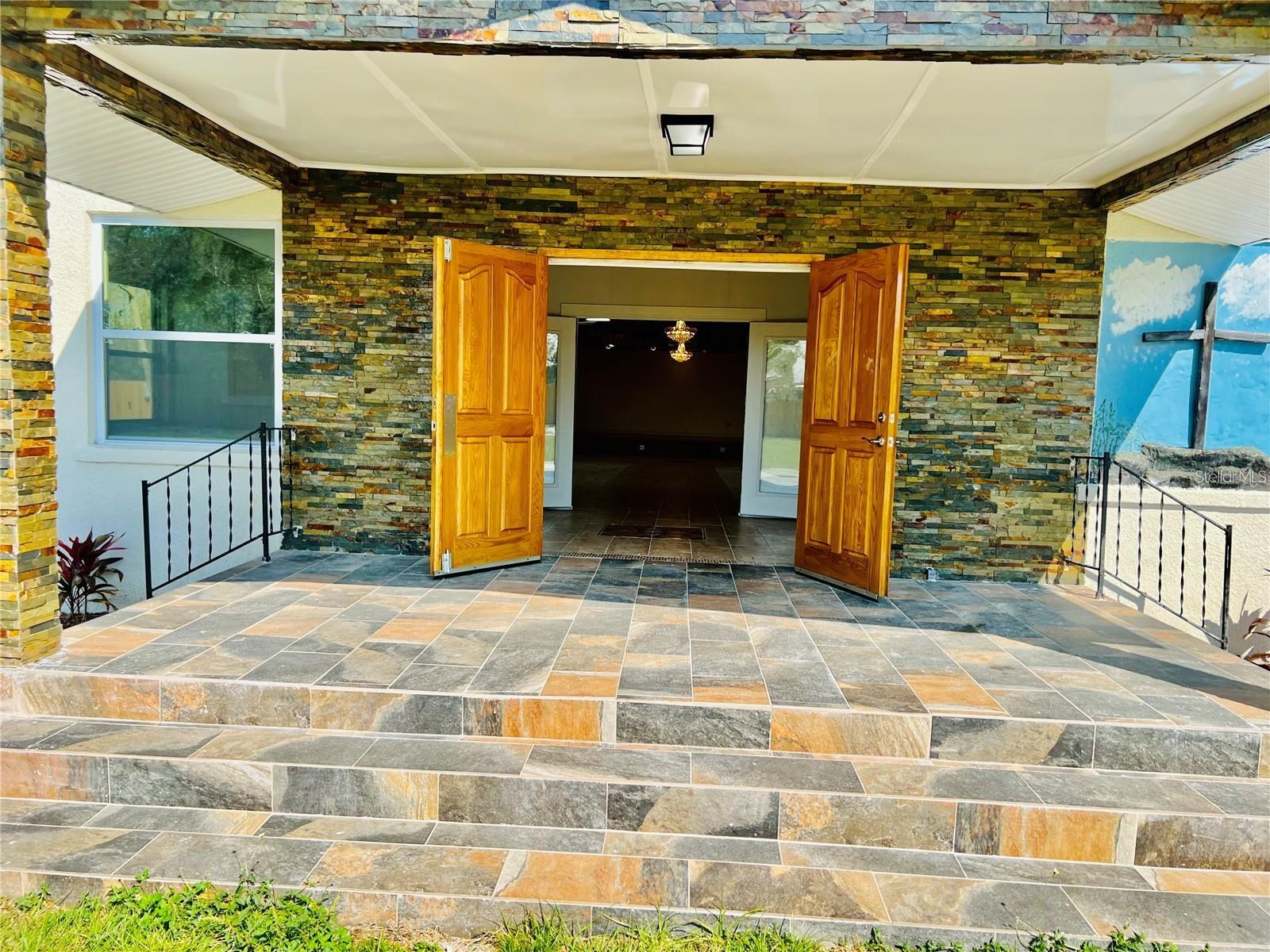 Image 7 of 39 For 8152 Cherokee Avenue