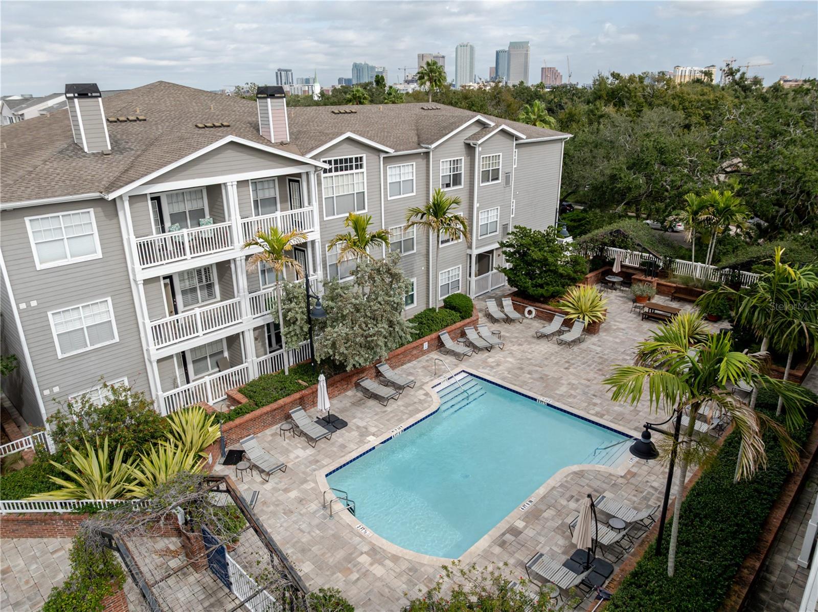 Image 2 of 38 For 800 Dakota Avenue 336