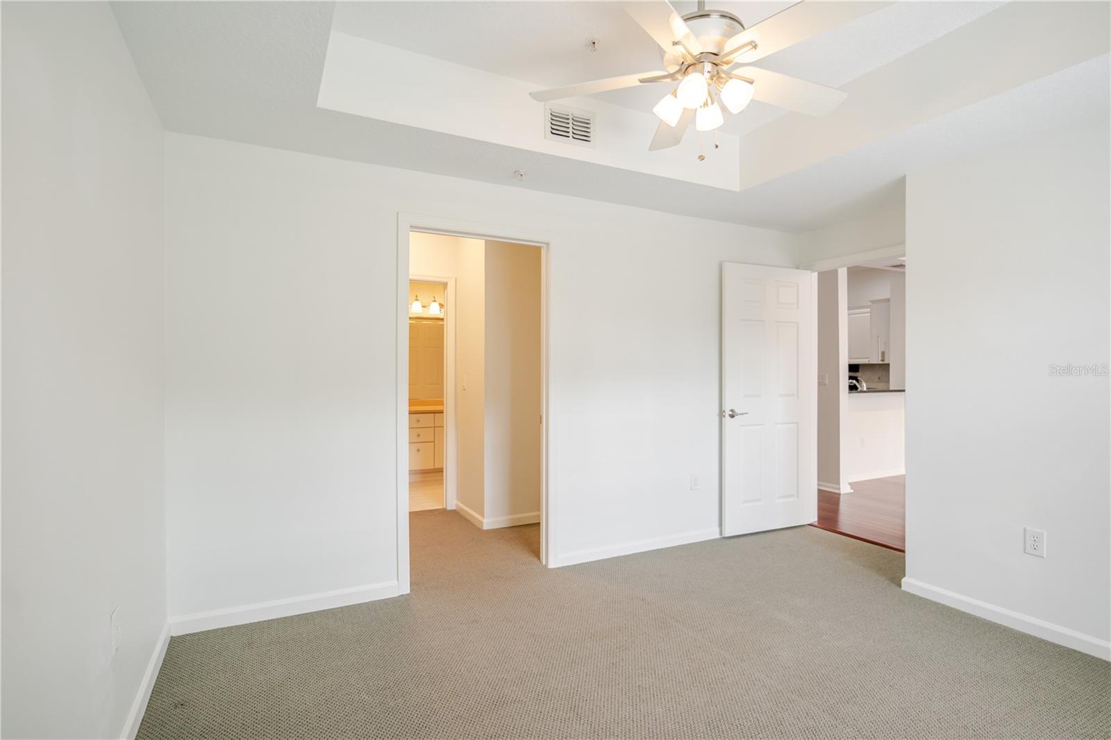 Image 21 of 38 For 800 Dakota Avenue 336