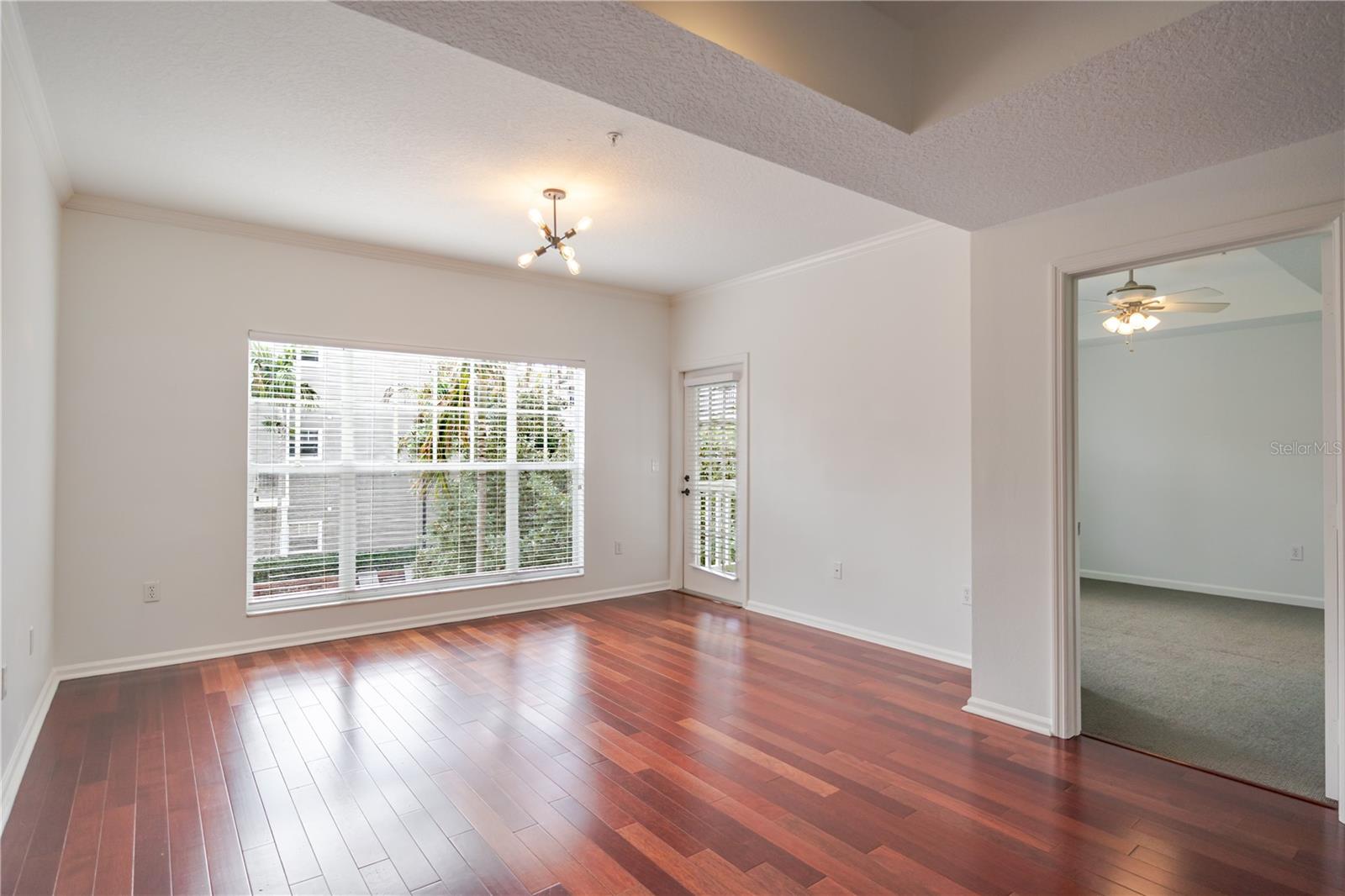 Image 6 of 38 For 800 Dakota Avenue 336