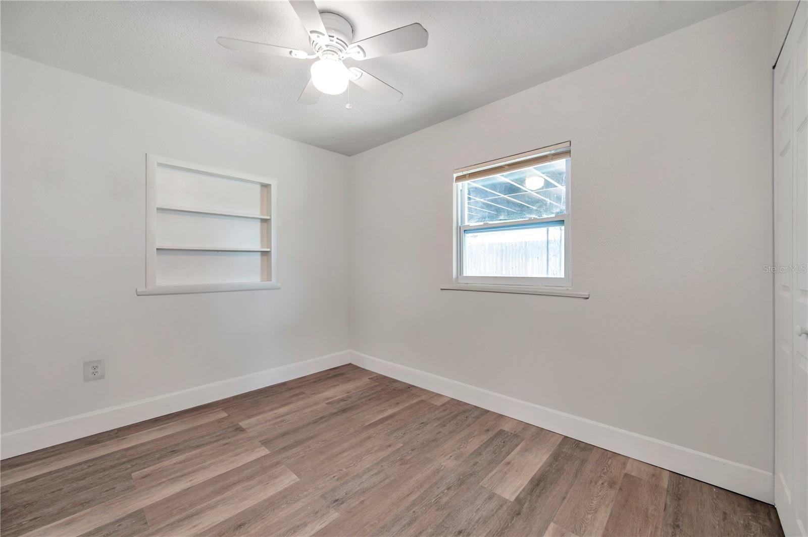 Image 12 of 33 For 921 7th Street Nw