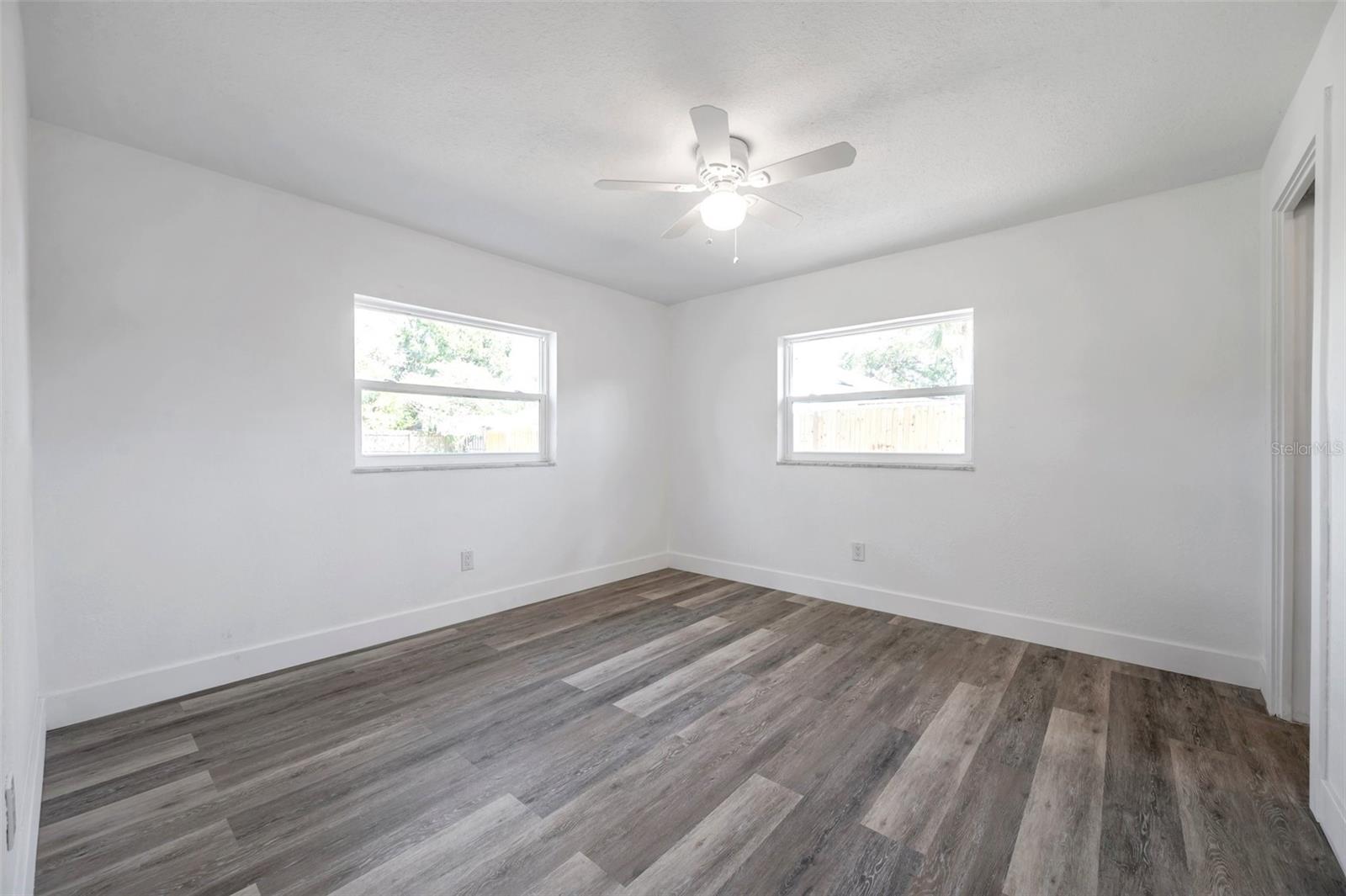 Image 19 of 33 For 921 7th Street Nw