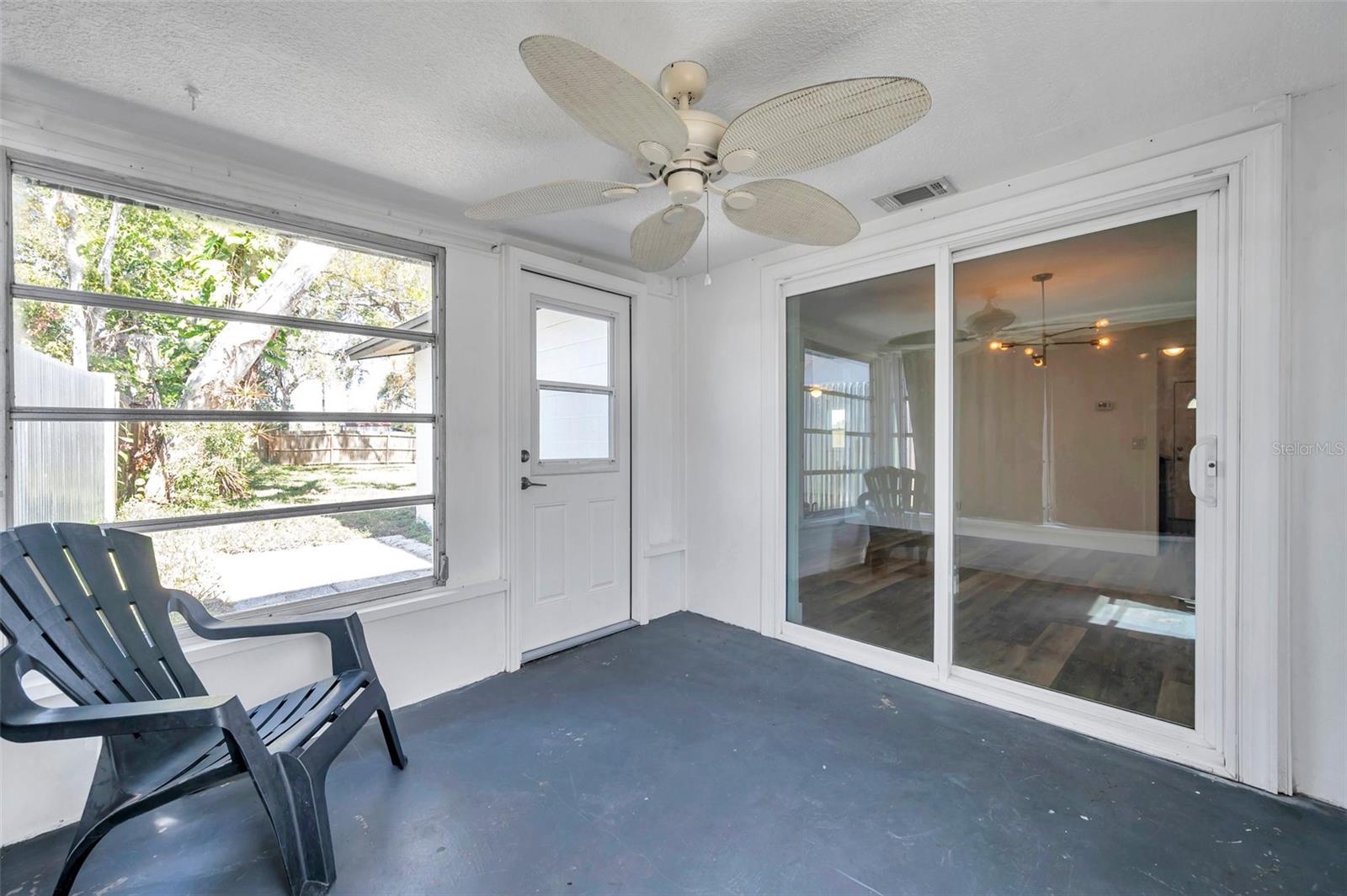 Image 25 of 33 For 921 7th Street Nw