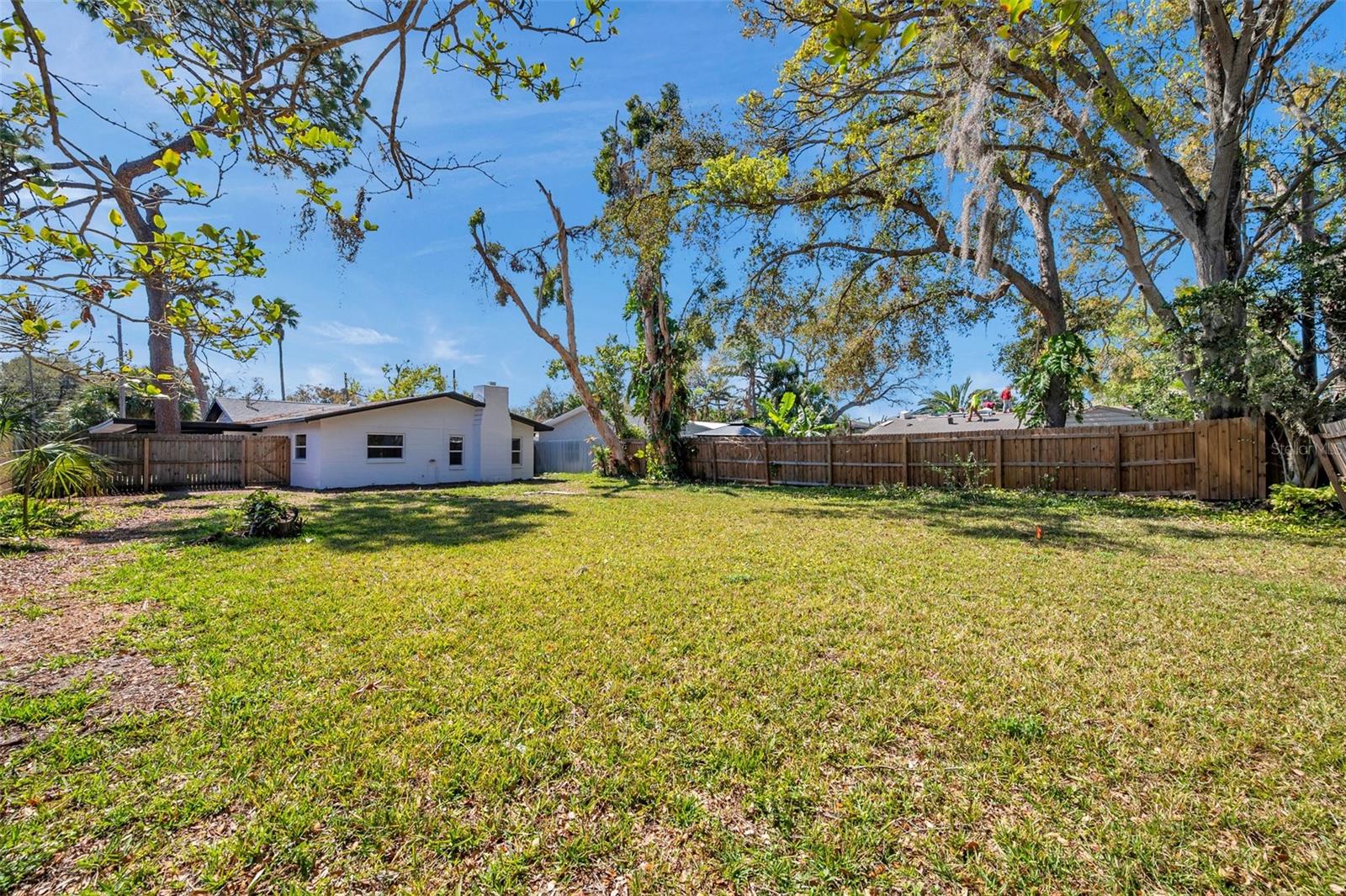 Image 27 of 33 For 921 7th Street Nw