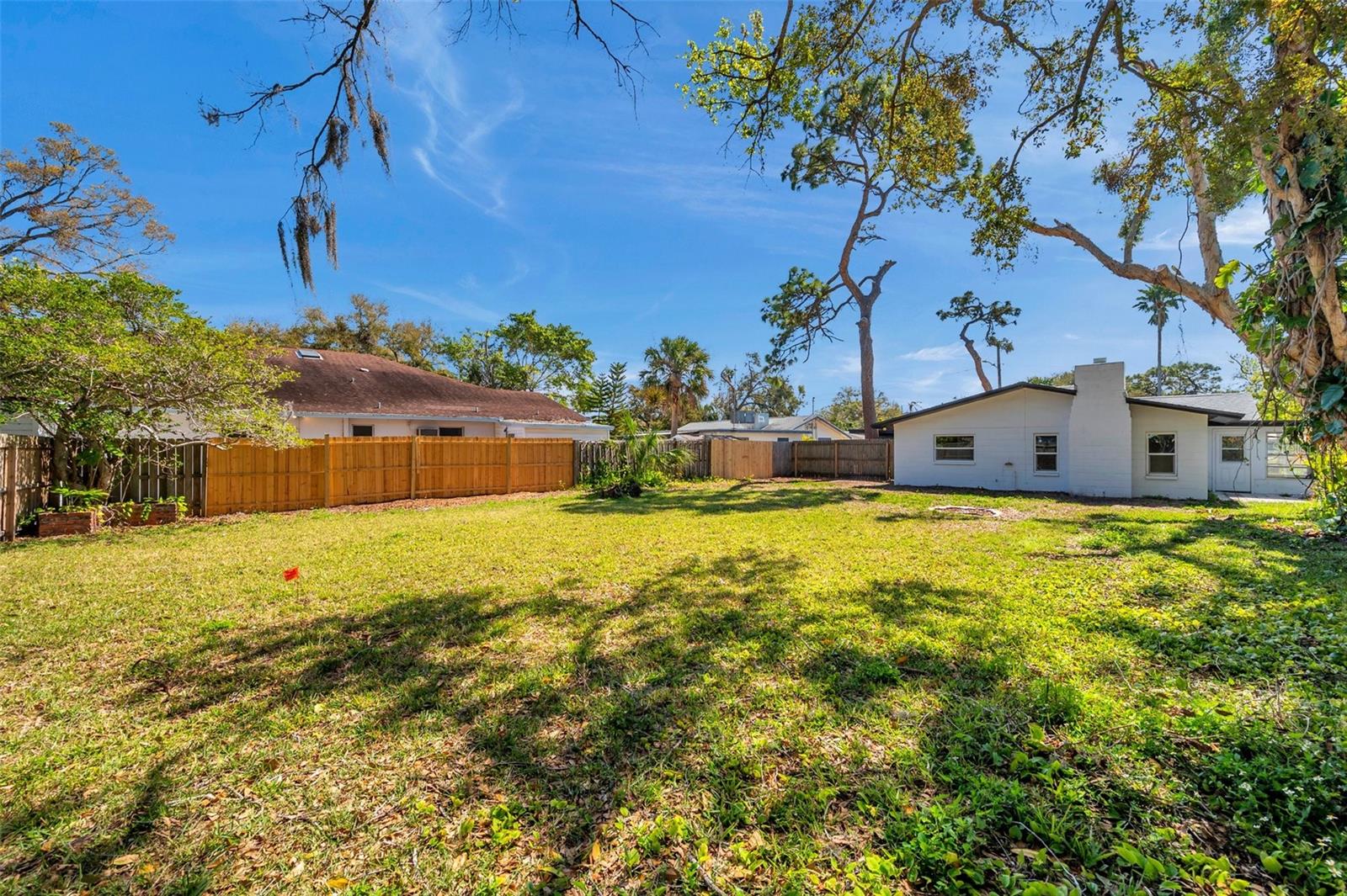 Image 28 of 33 For 921 7th Street Nw