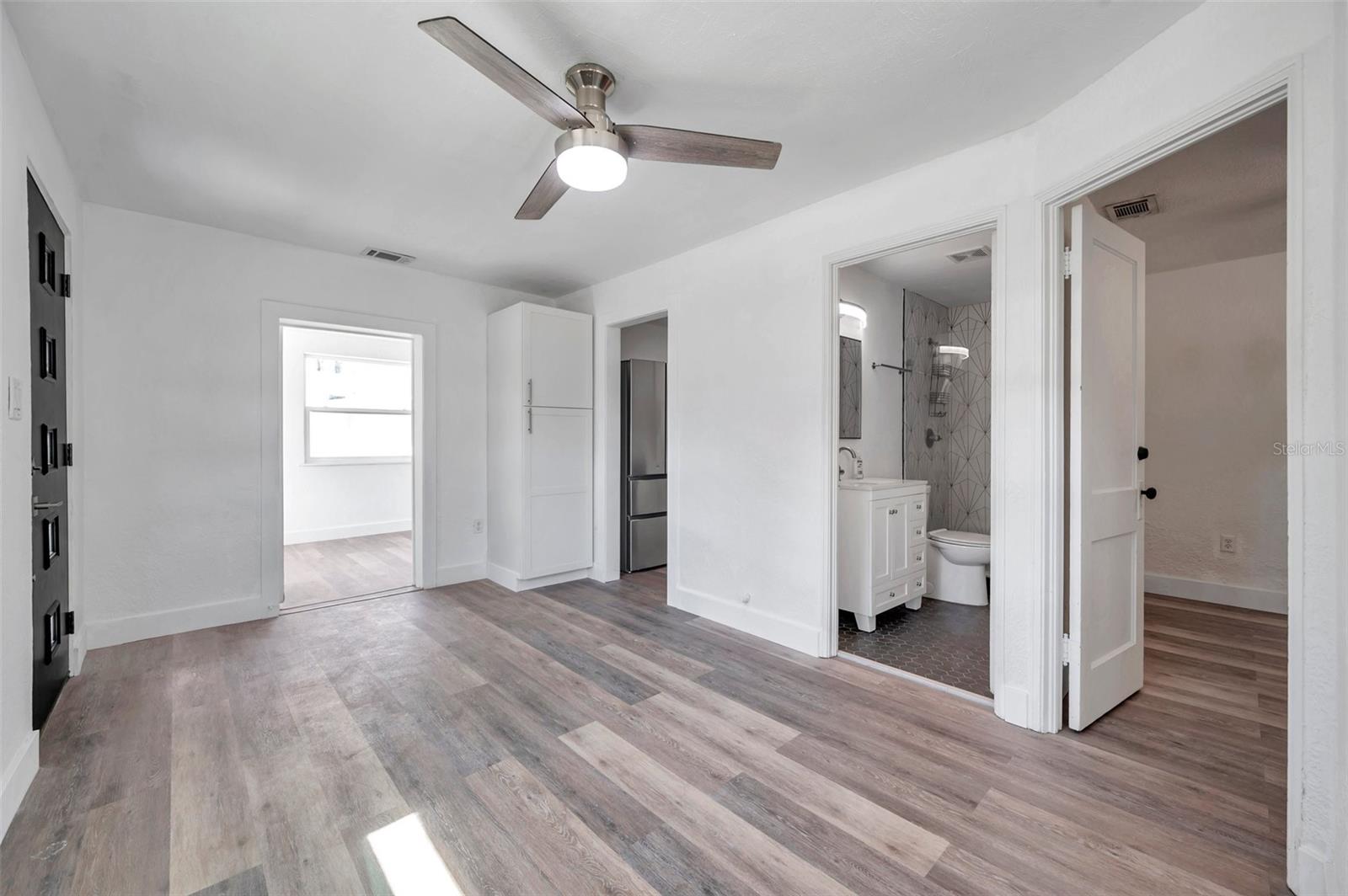 Image 4 of 33 For 921 7th Street Nw