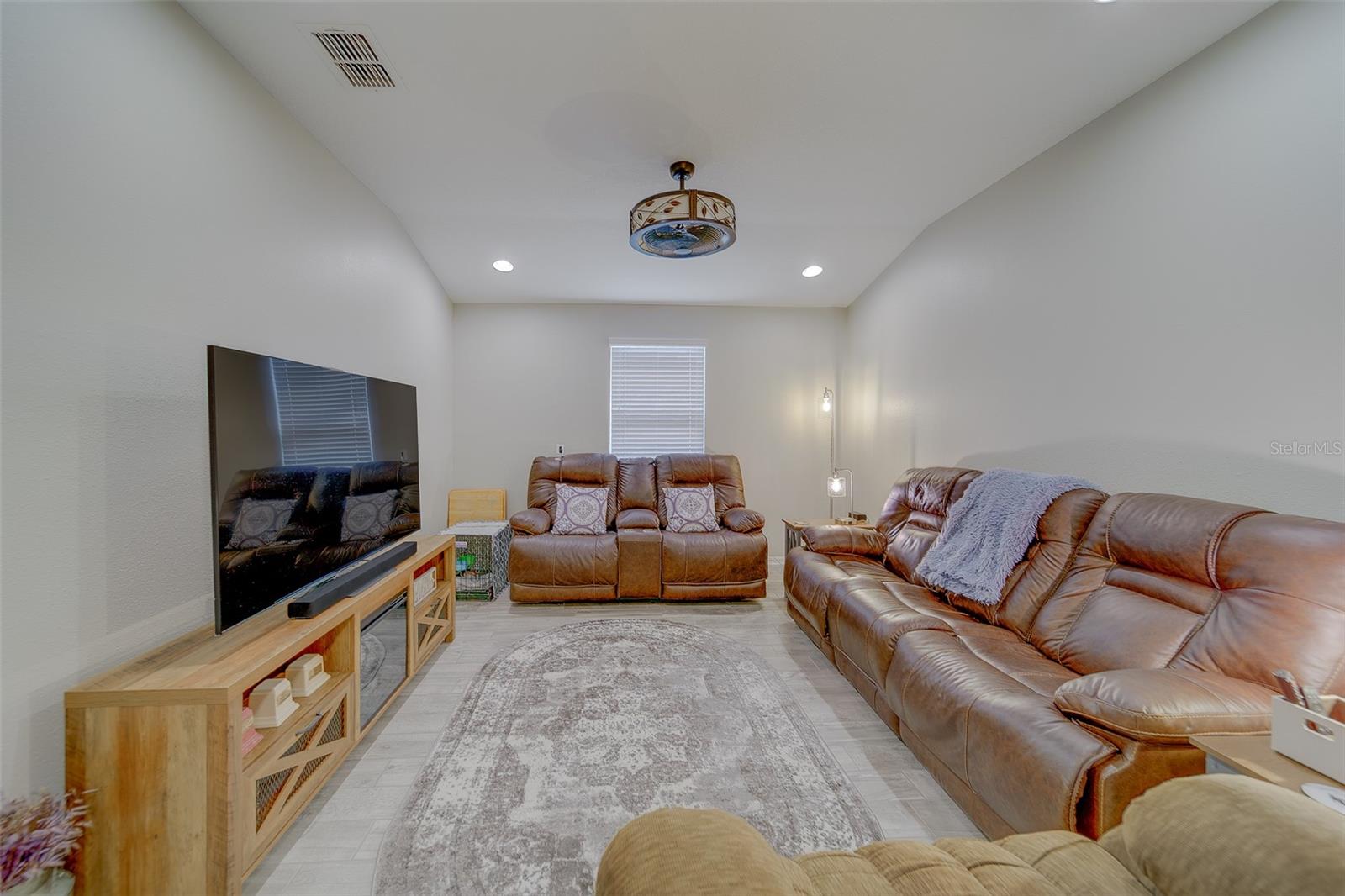 Image 33 of 42 For 11437 Crowned Sparrow Lane