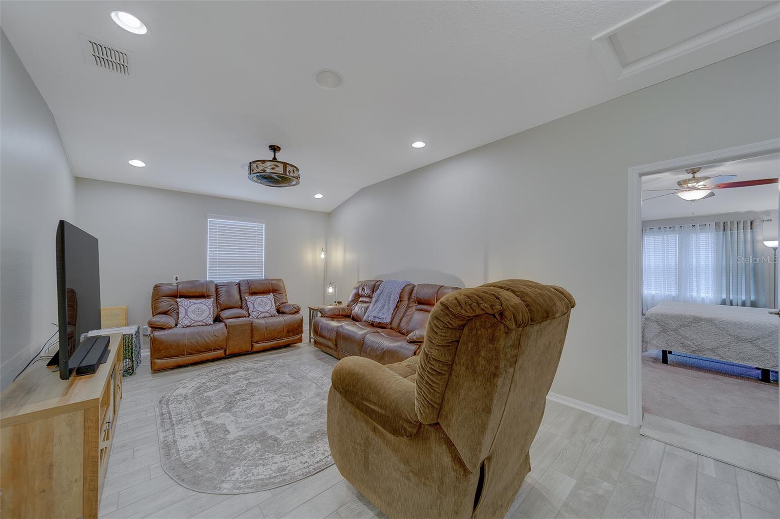 Image 34 of 42 For 11437 Crowned Sparrow Lane