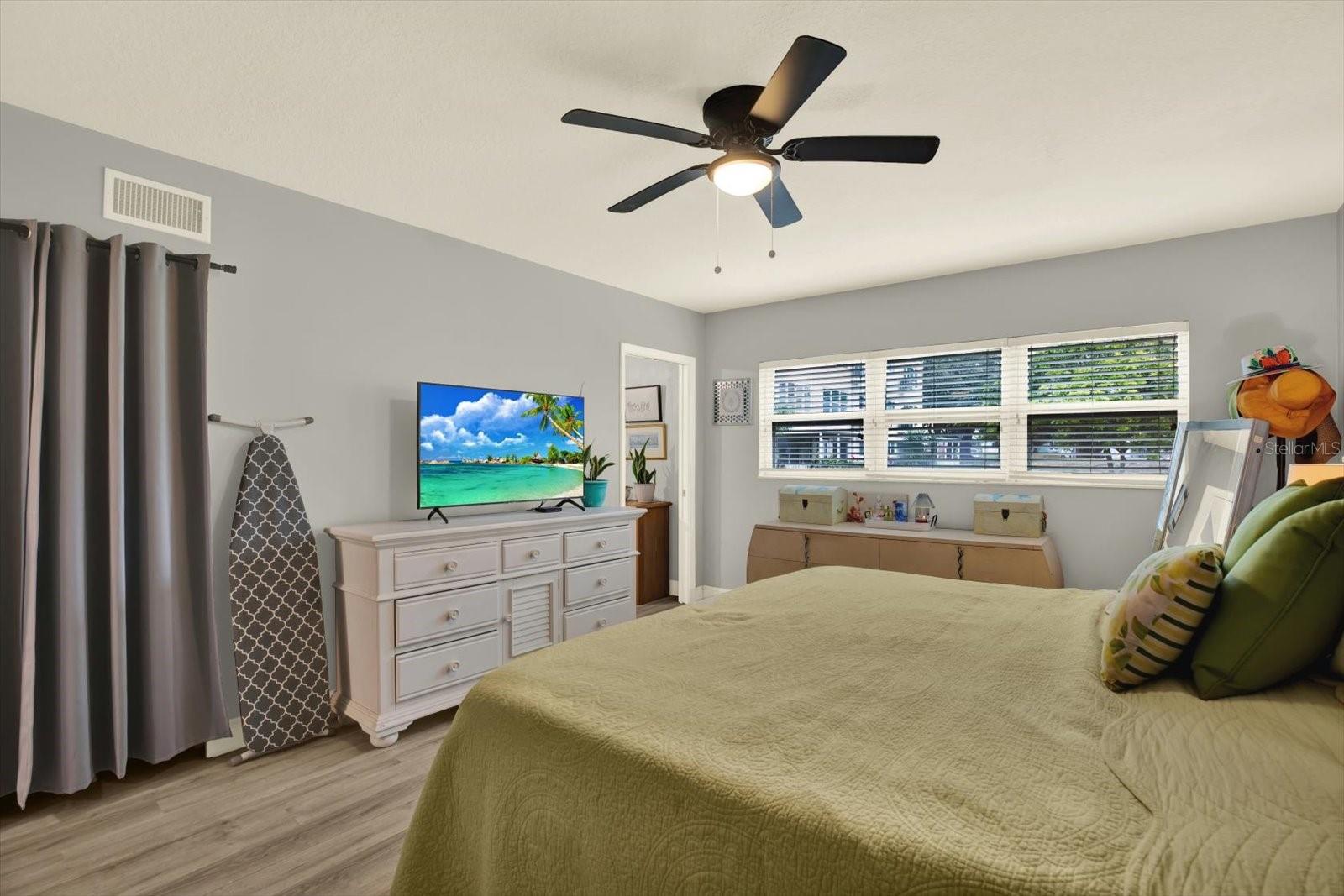 Image 12 of 18 For 2262 Swedish Drive 14