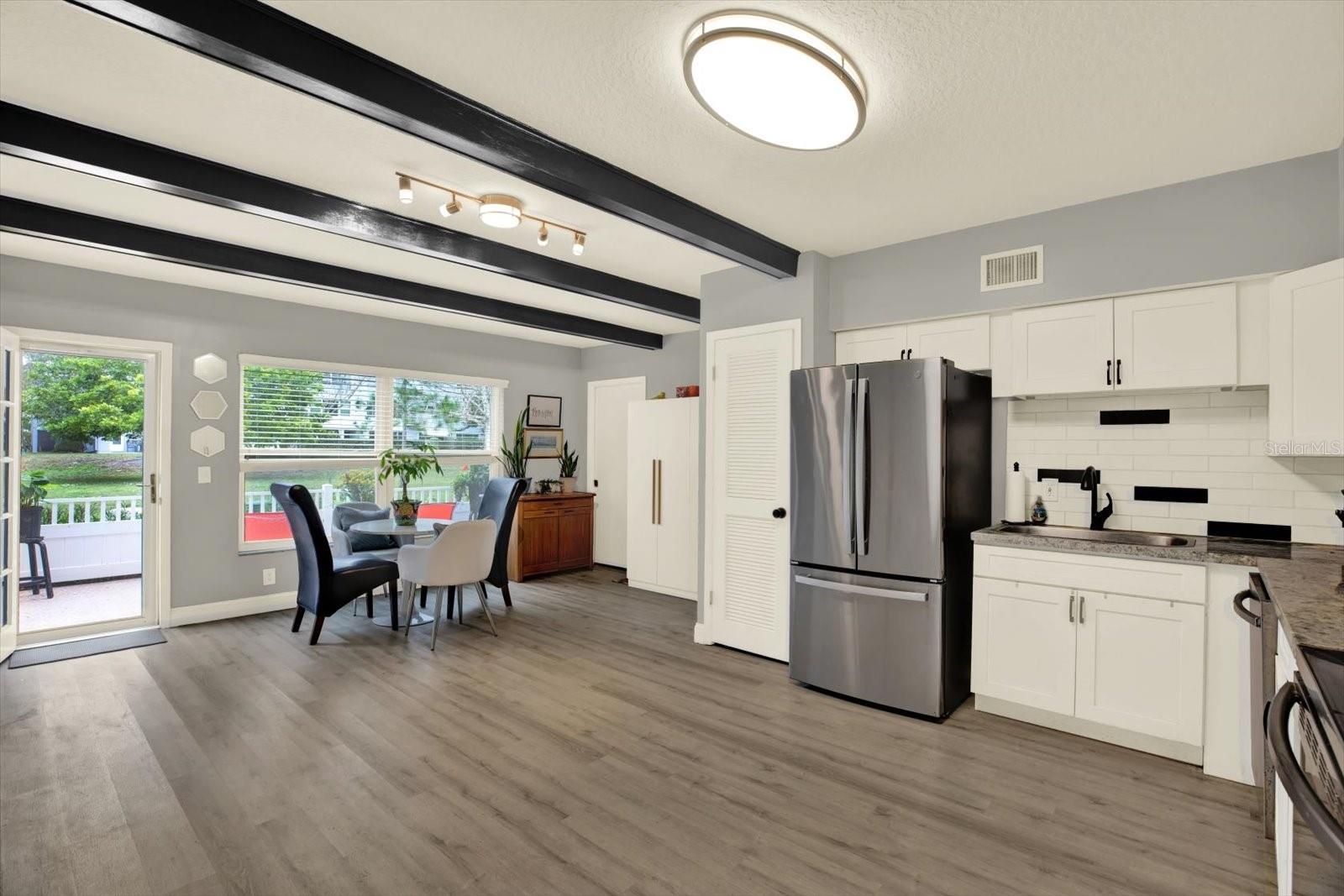 Image 5 of 18 For 2262 Swedish Drive 14