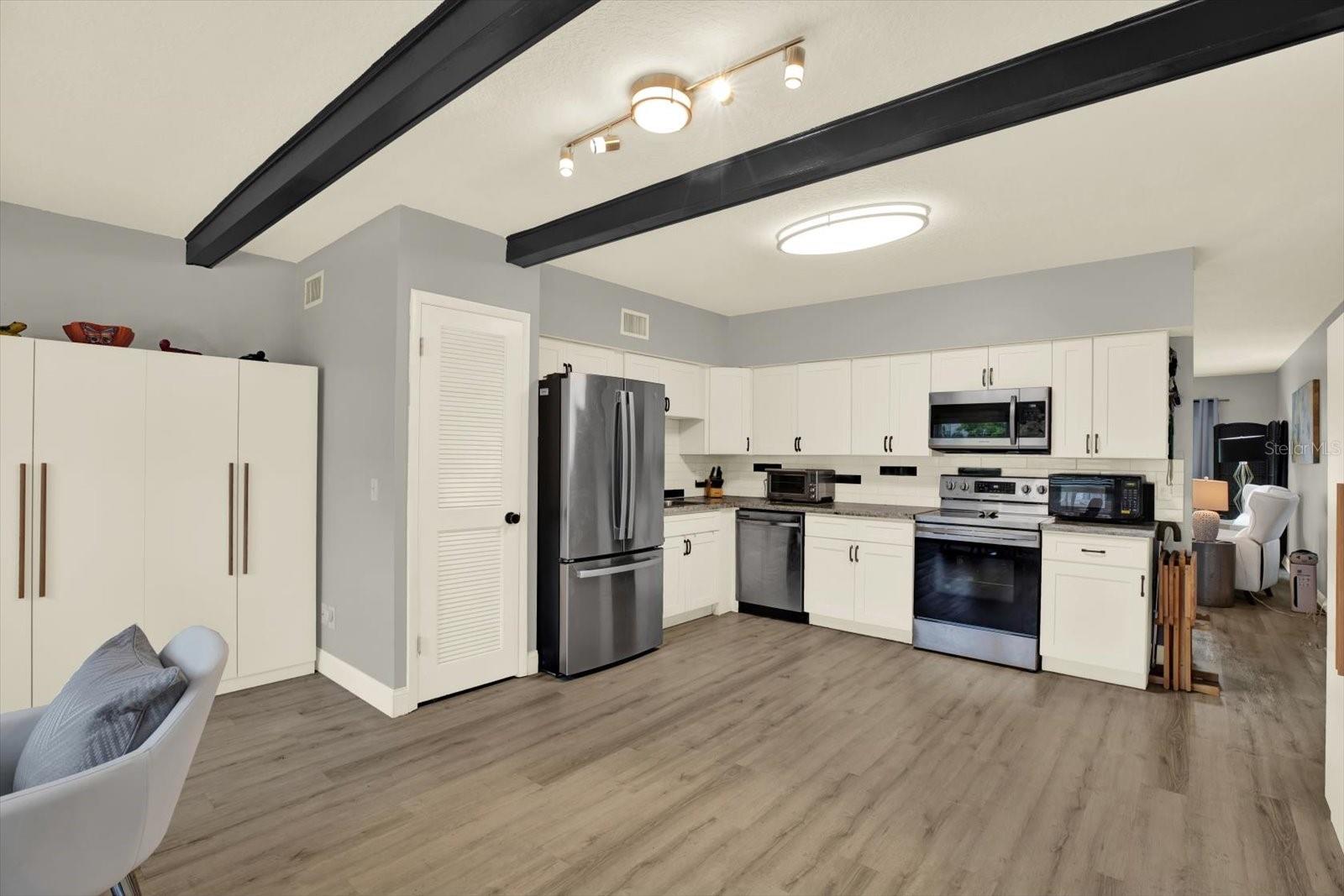 Image 7 of 18 For 2262 Swedish Drive 14