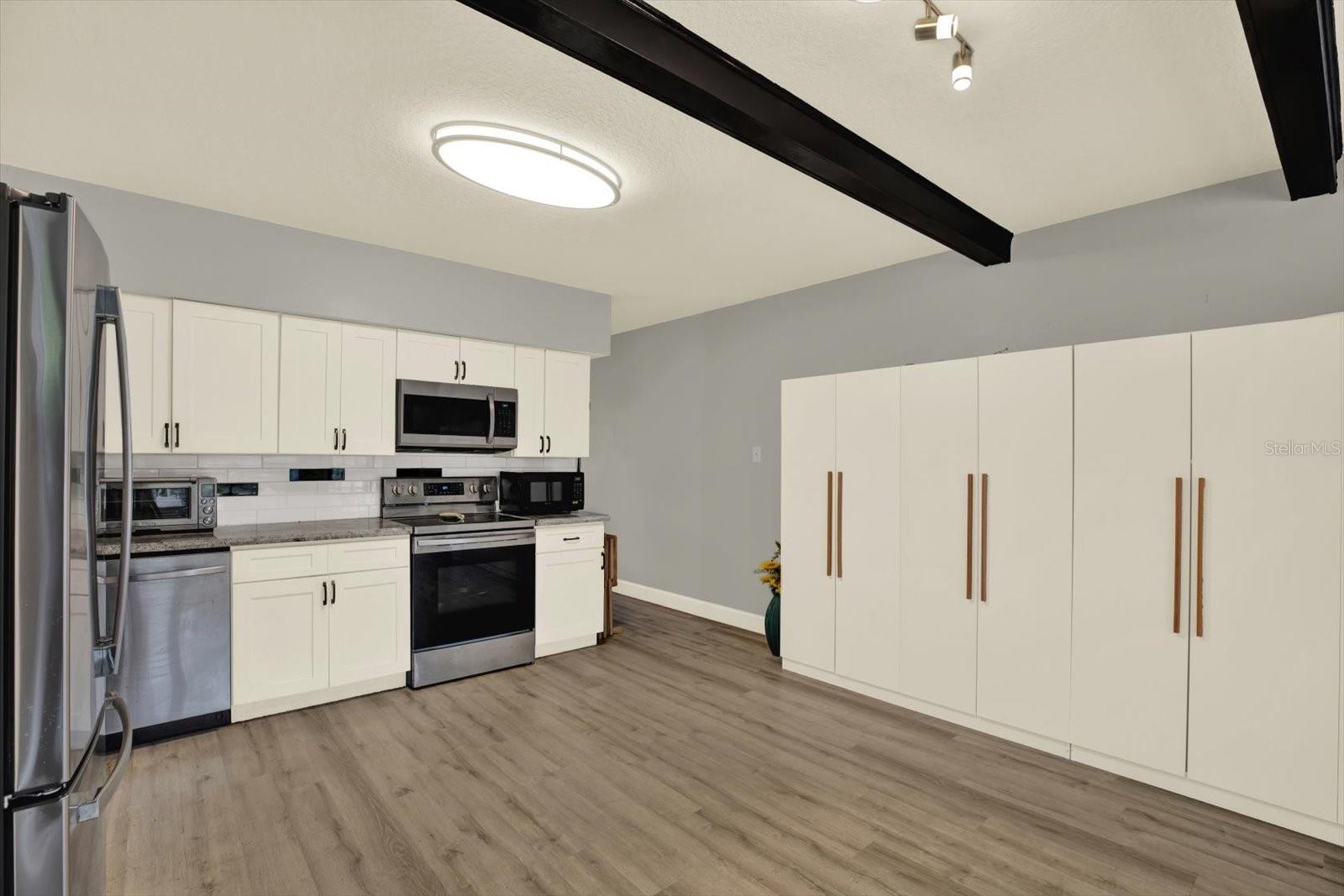 Image 8 of 18 For 2262 Swedish Drive 14