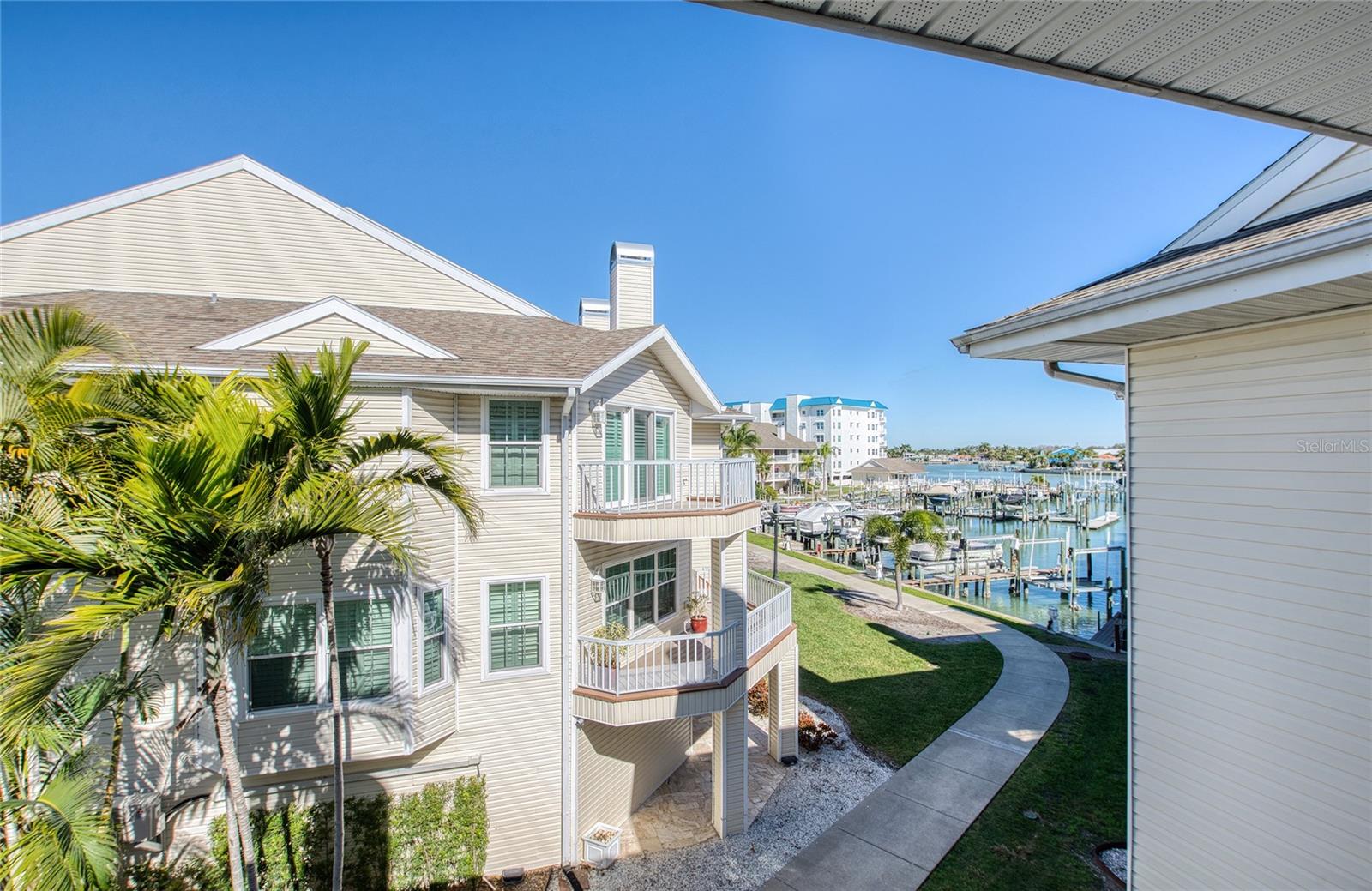 Image 21 of 42 For 9211 Captiva Circle