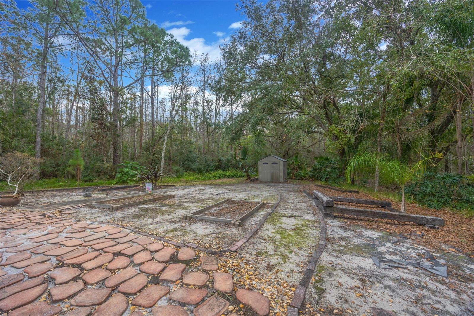 Image 31 of 57 For 6120 Chene Court