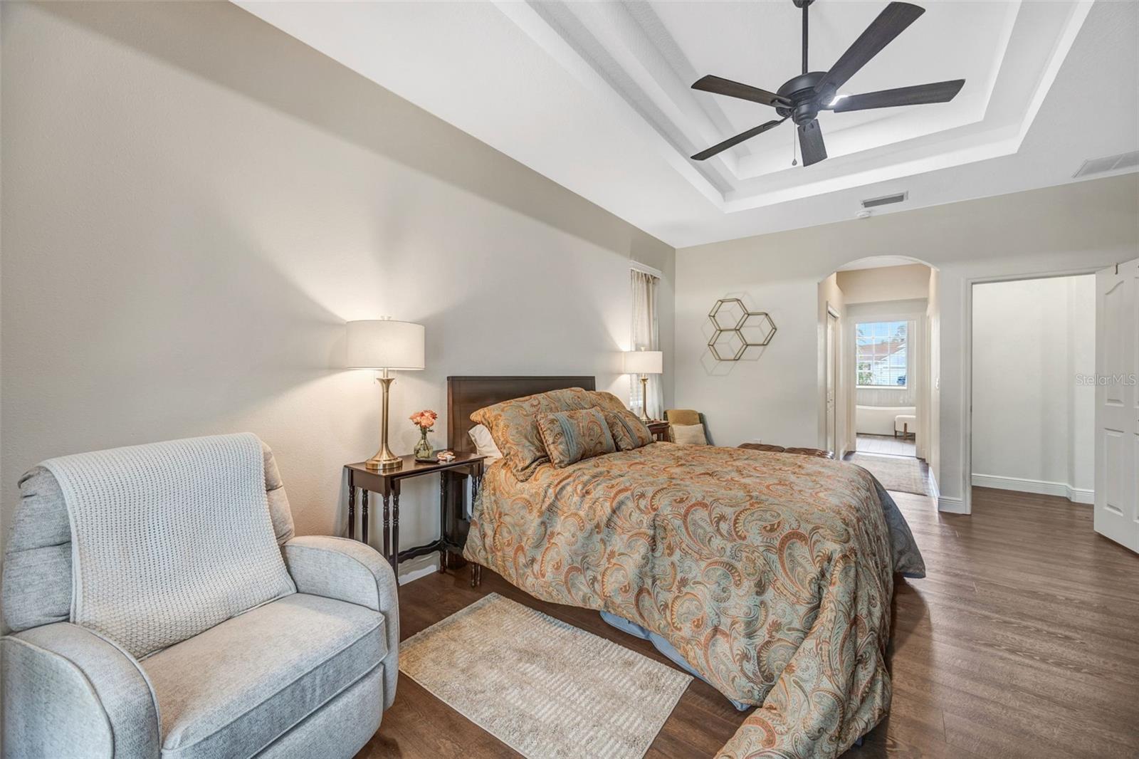 Image 34 of 57 For 6120 Chene Court