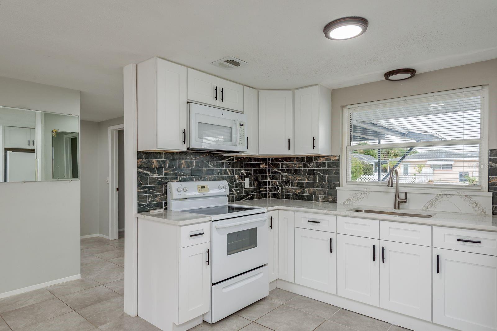 Image 15 of 29 For 10521 Oak Hill Drive