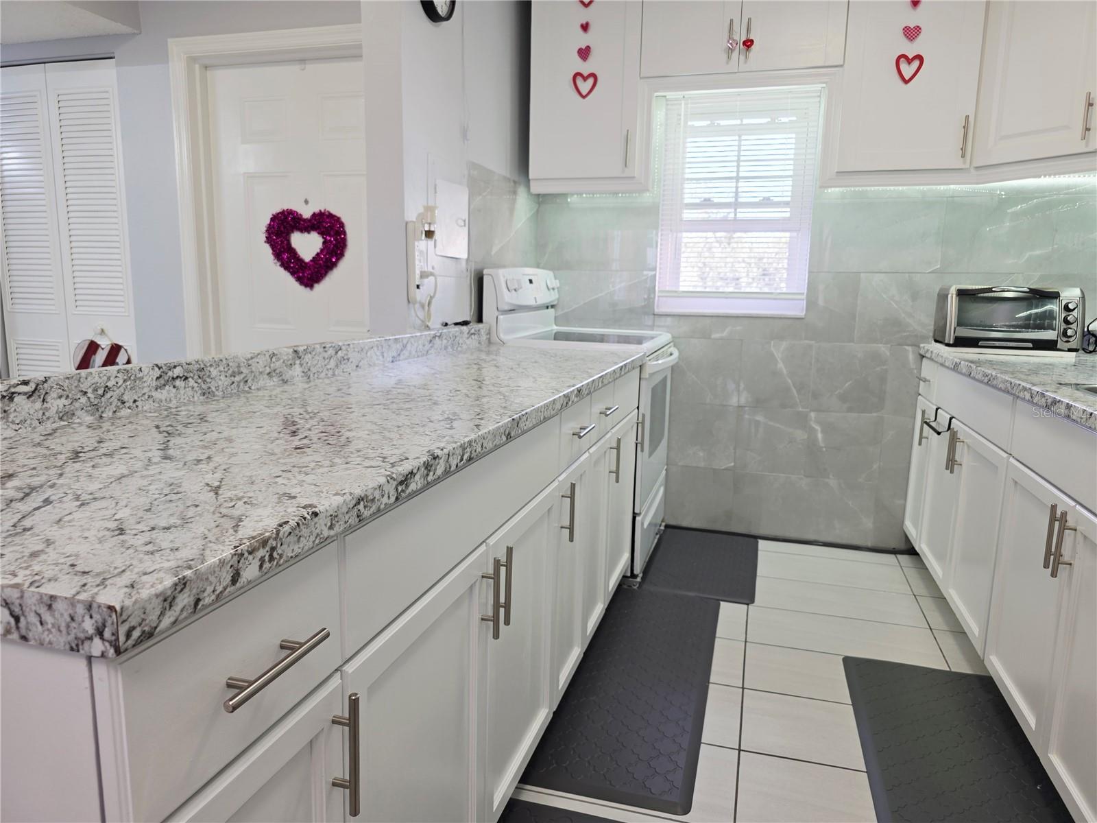 Image 11 of 66 For 6960 20th Avenue N 302