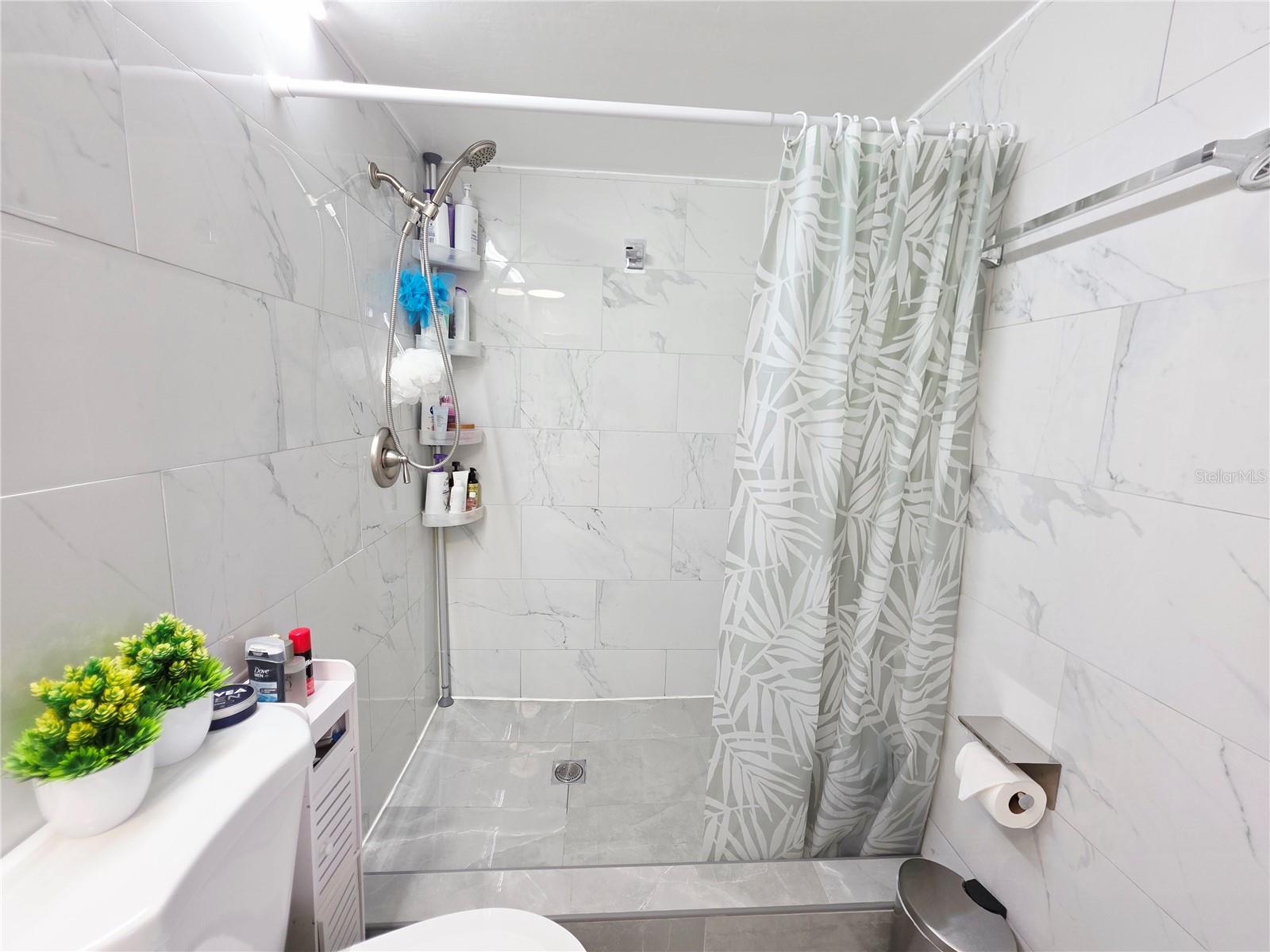 Image 32 of 66 For 6960 20th Avenue N 302