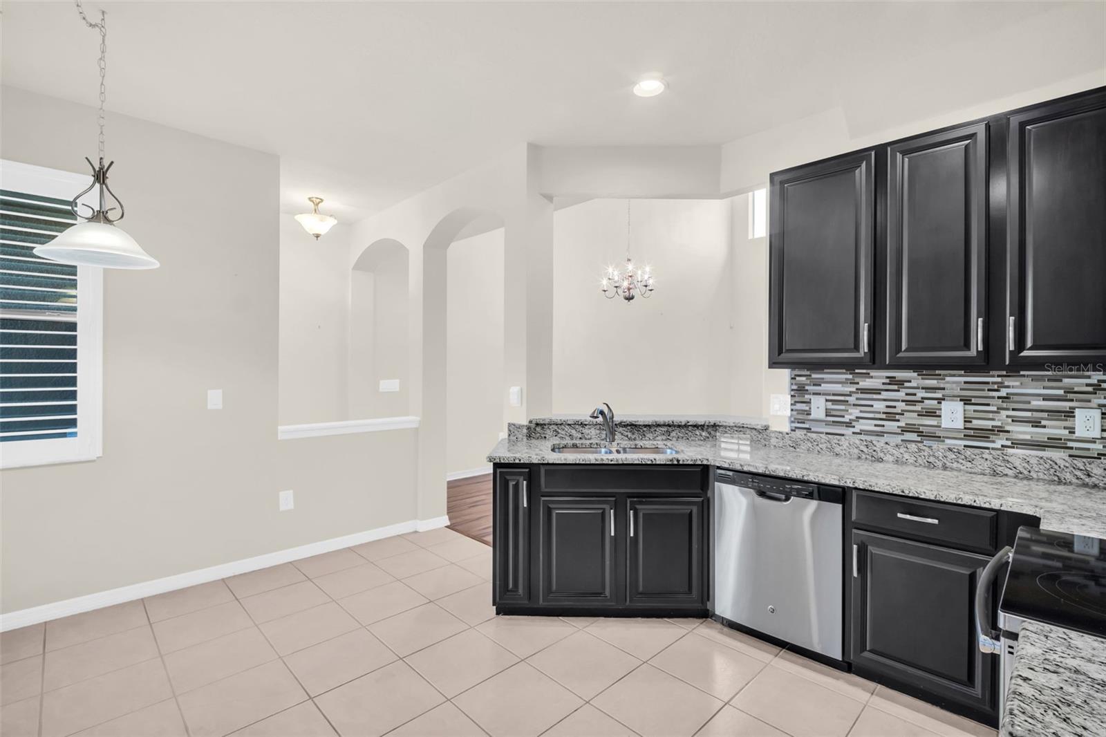 Image 16 of 52 For 4739 Silverking Way