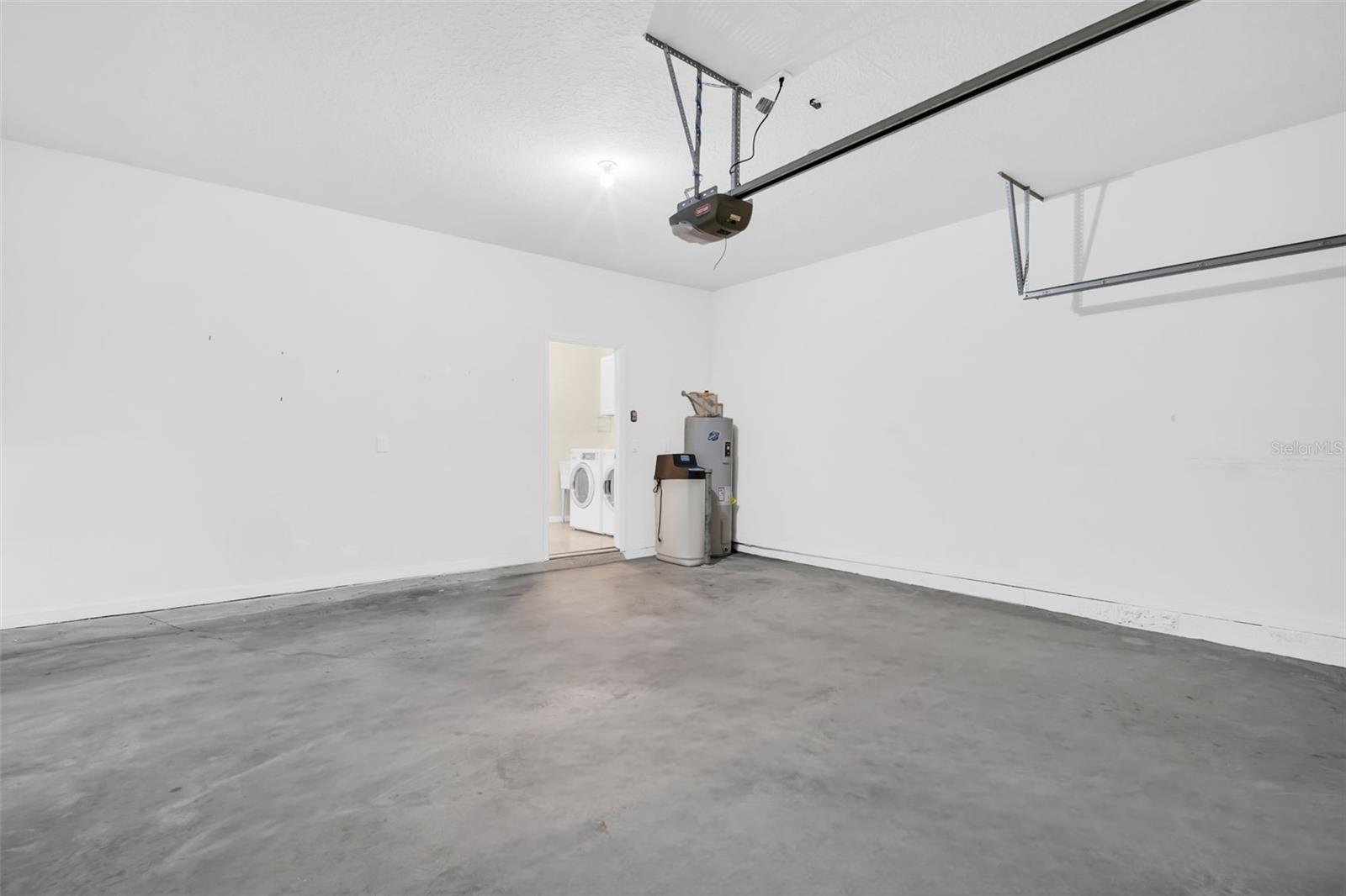 Image 19 of 52 For 4739 Silverking Way