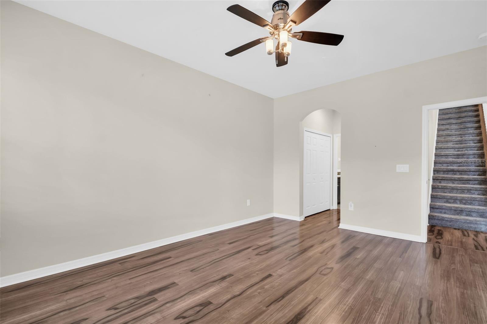 Image 24 of 52 For 4739 Silverking Way