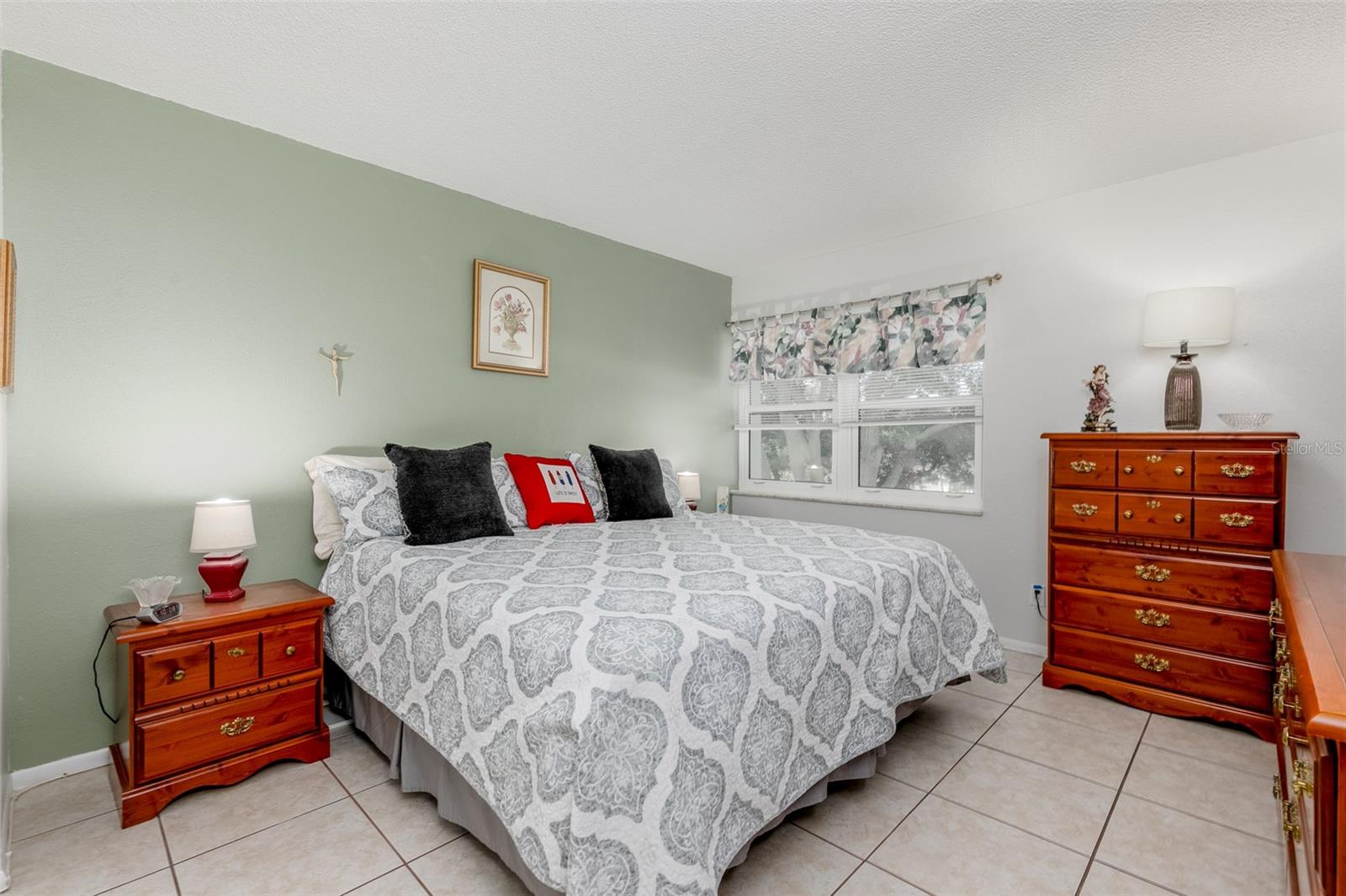 Image 16 of 46 For 14130 Rosemary Lane 1201