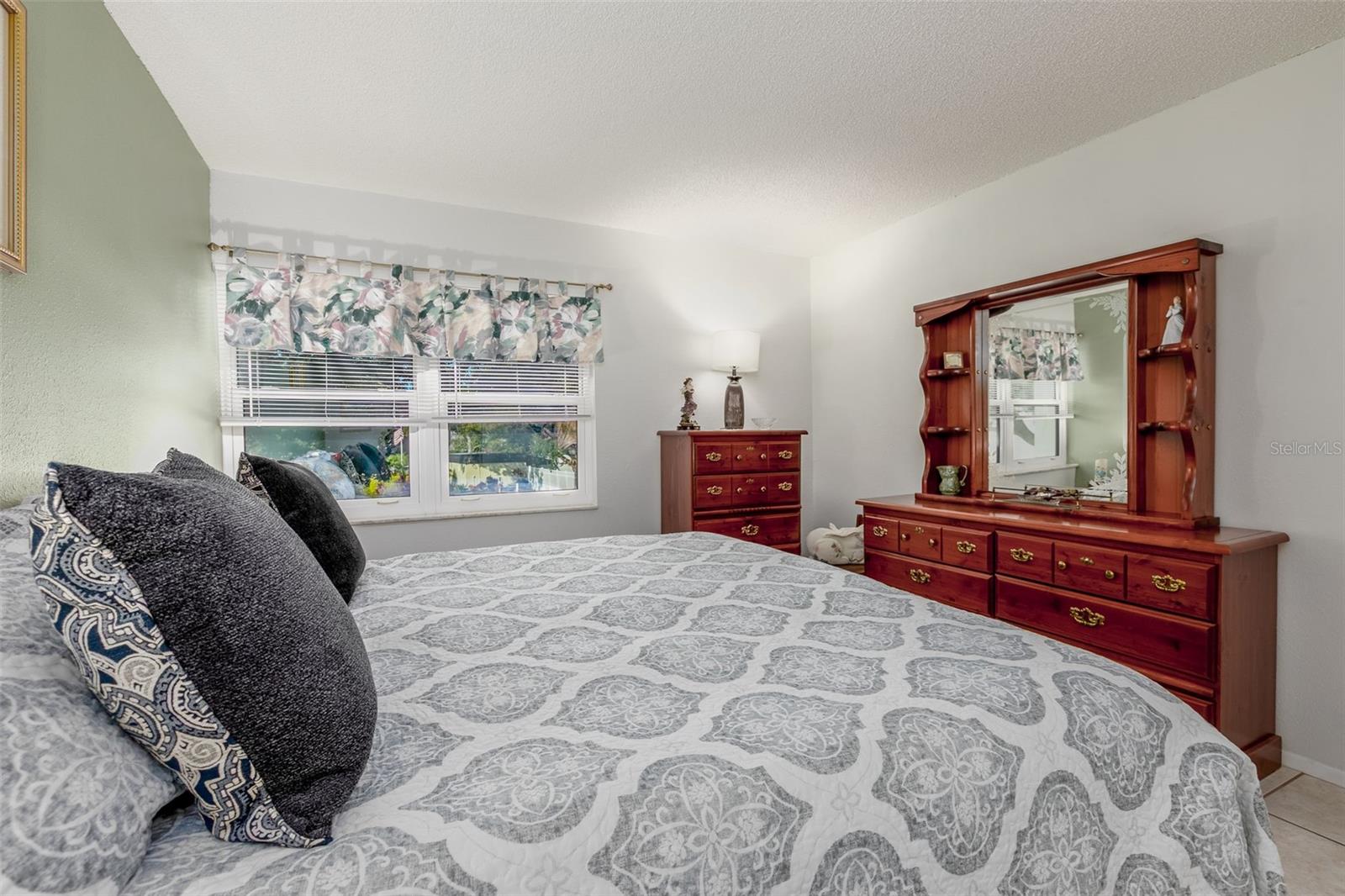 Image 17 of 46 For 14130 Rosemary Lane 1201