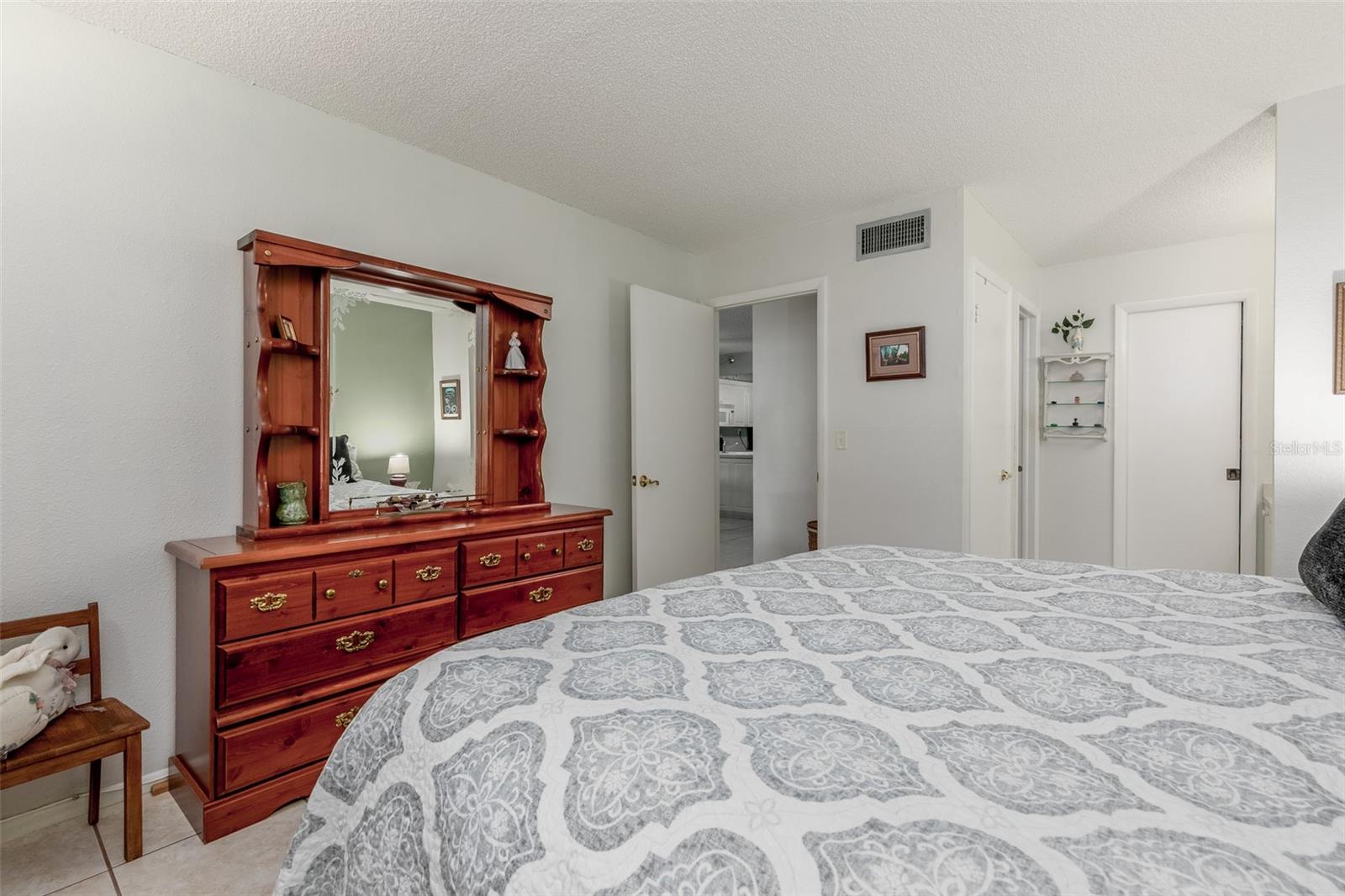 Image 18 of 46 For 14130 Rosemary Lane 1201