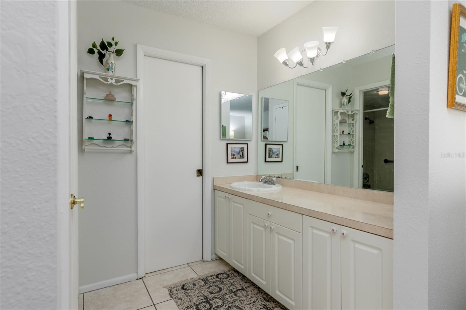 Image 20 of 46 For 14130 Rosemary Lane 1201