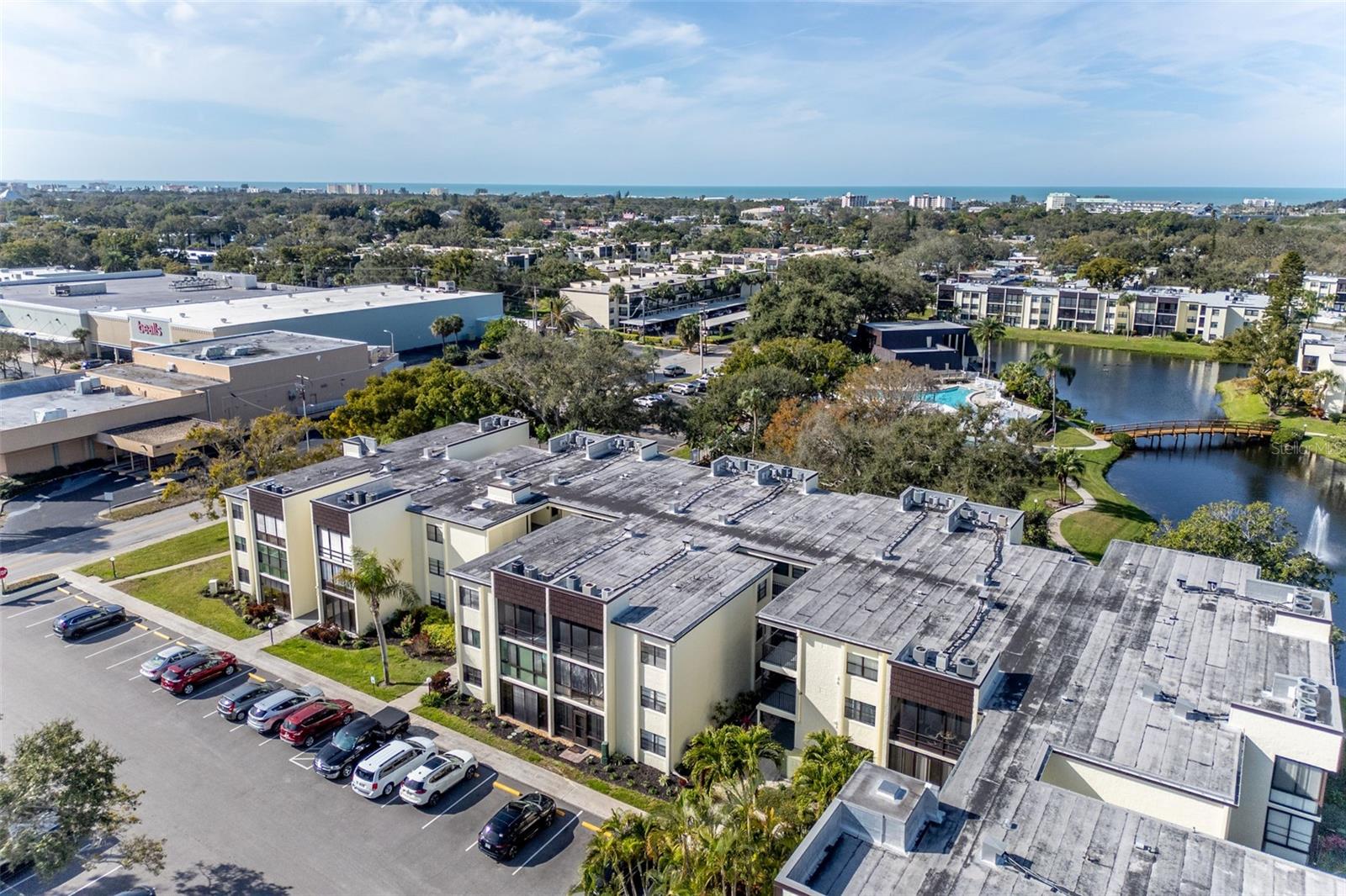 Image 31 of 46 For 14130 Rosemary Lane 1201